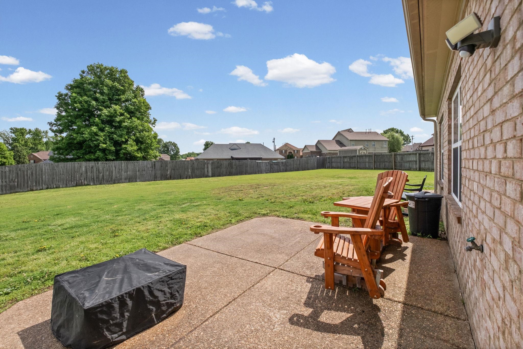 136 Tealwood Cv Property Photo 4