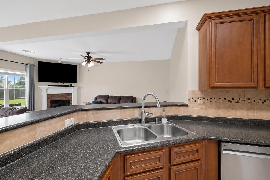136 Tealwood Cv Property Photo 18