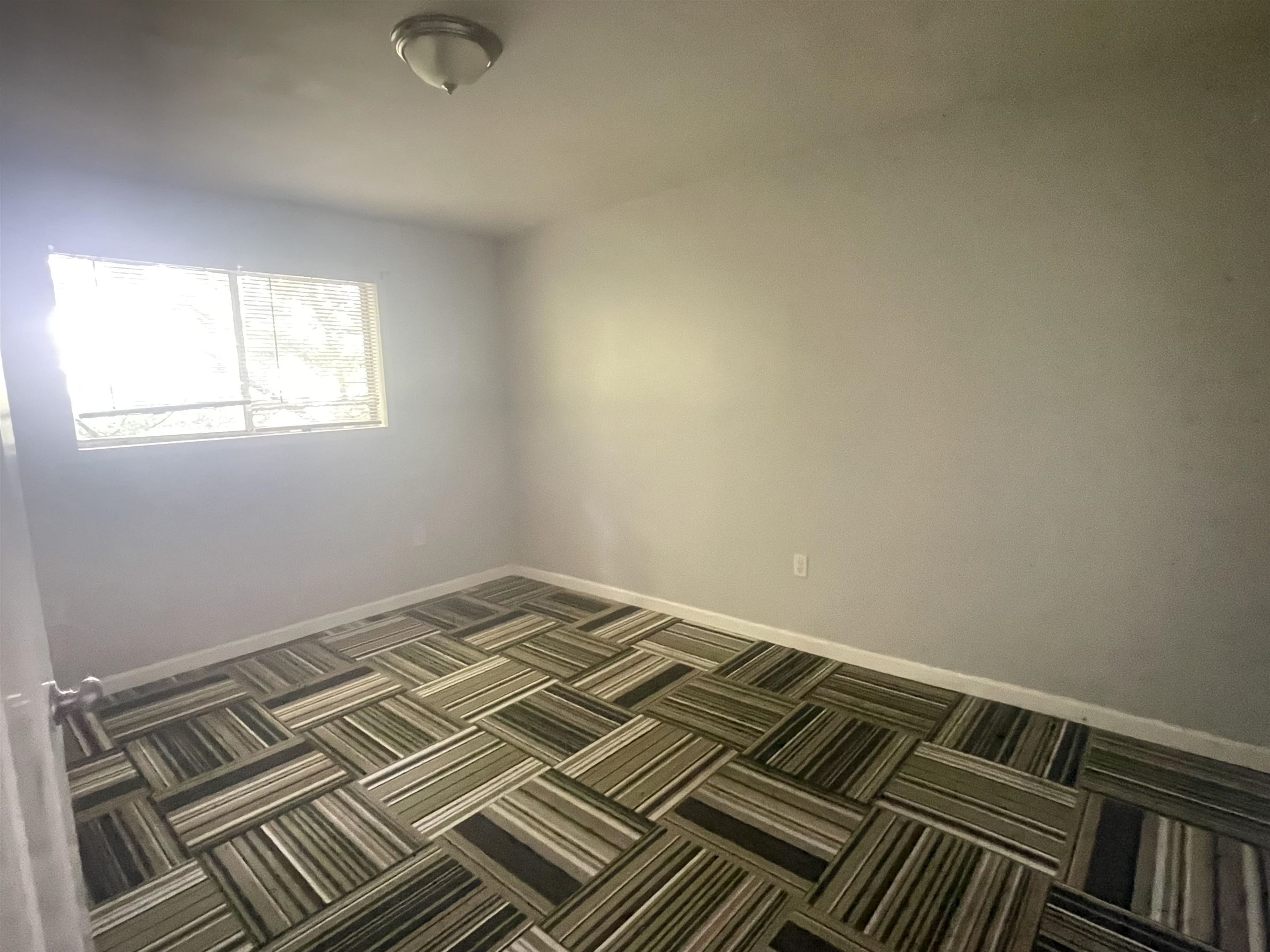 661 St Paul Ave Property Photo 10