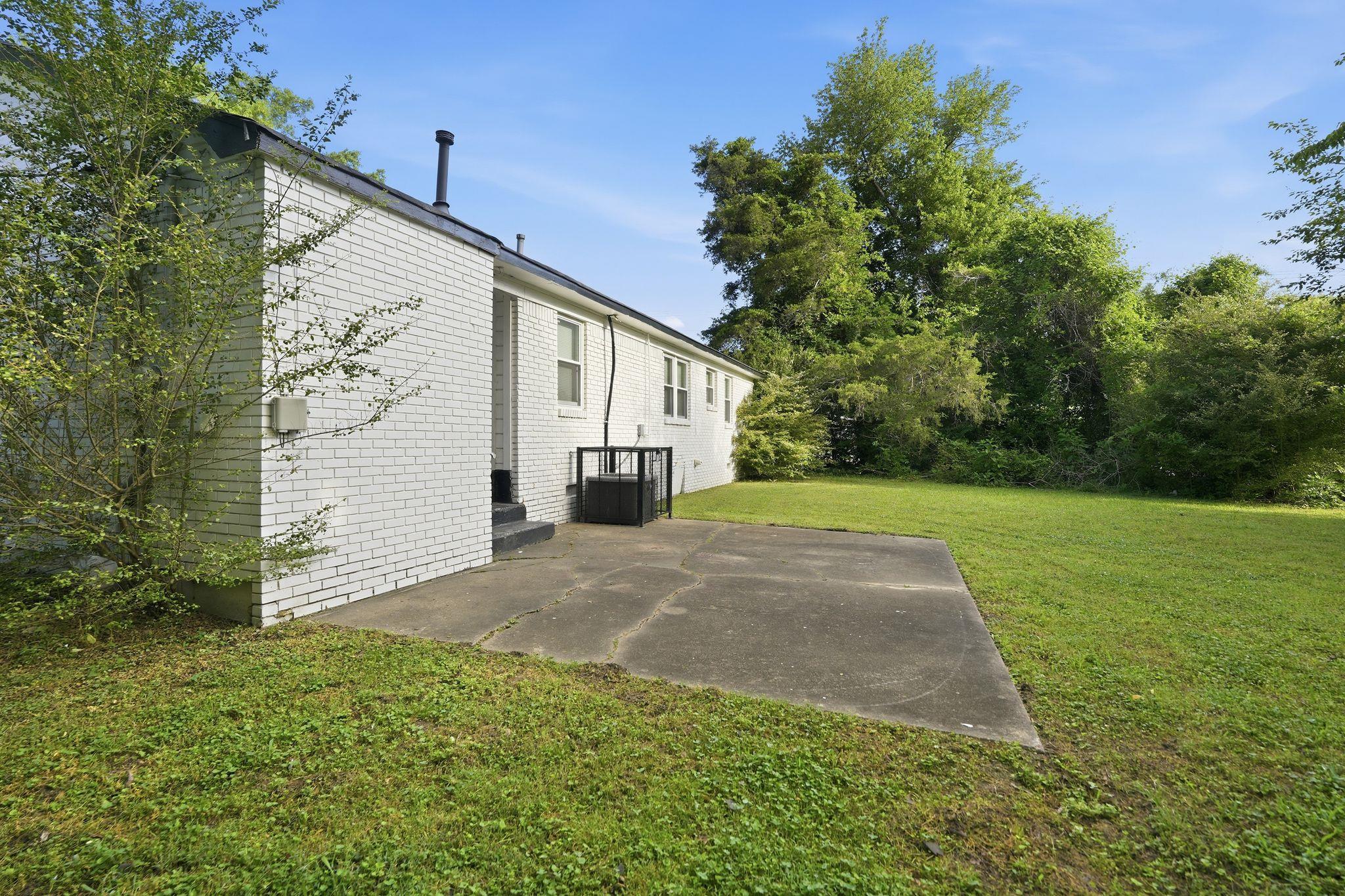 4686 Gill Rd Property Photo 7