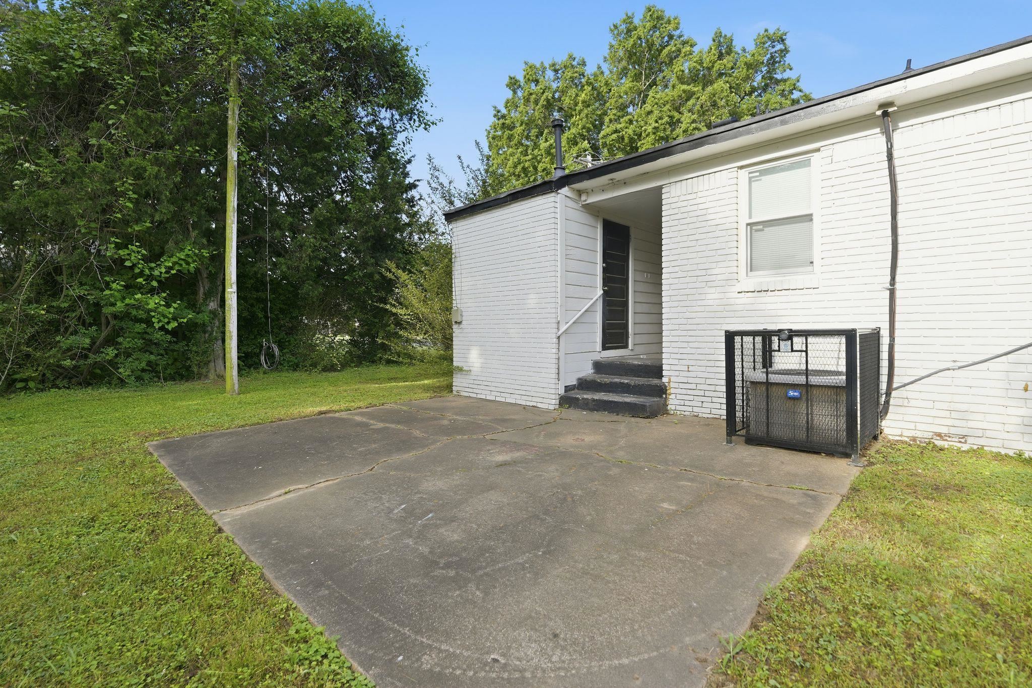 4686 Gill Rd Property Photo 9