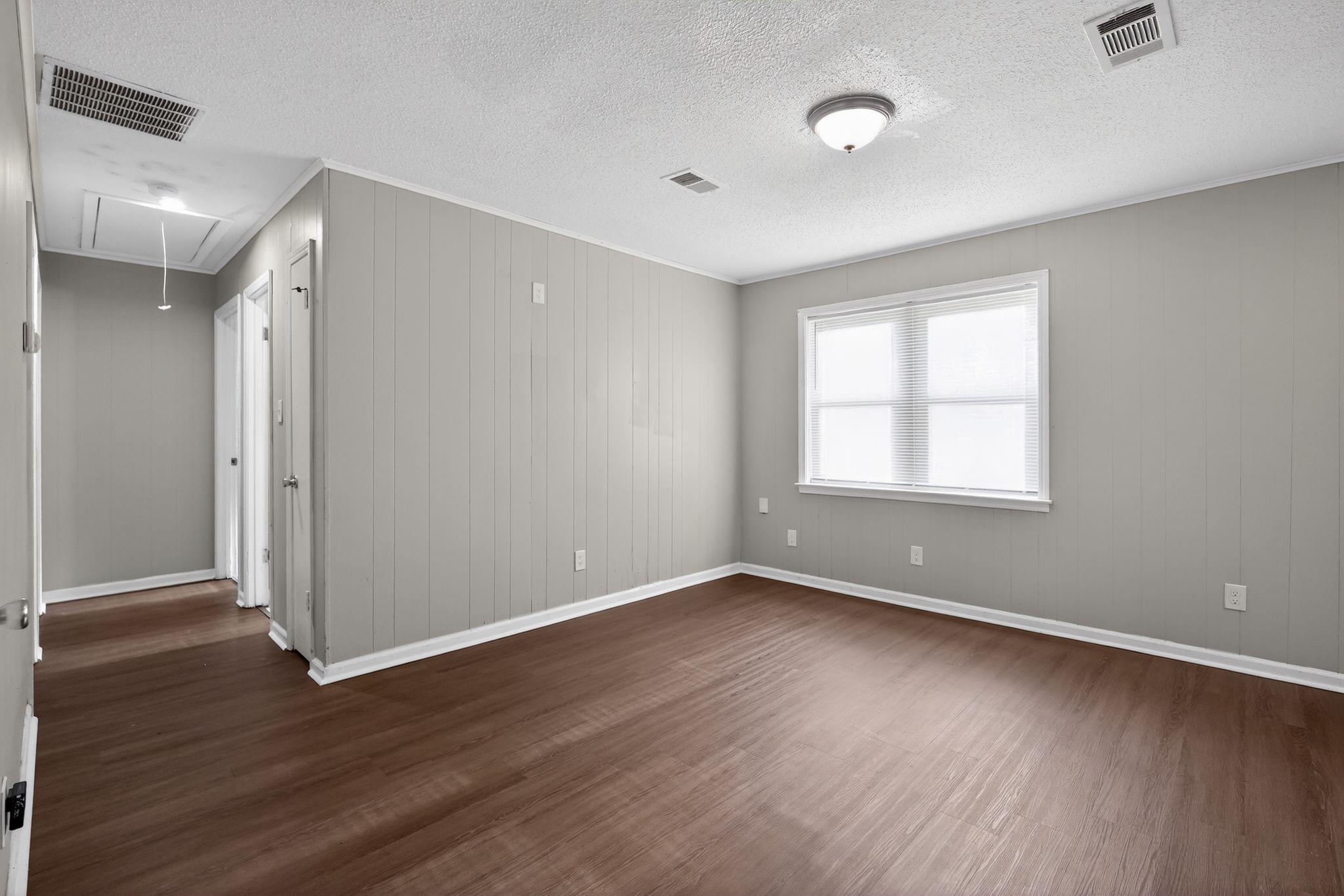 4686 Gill Rd Property Photo 13