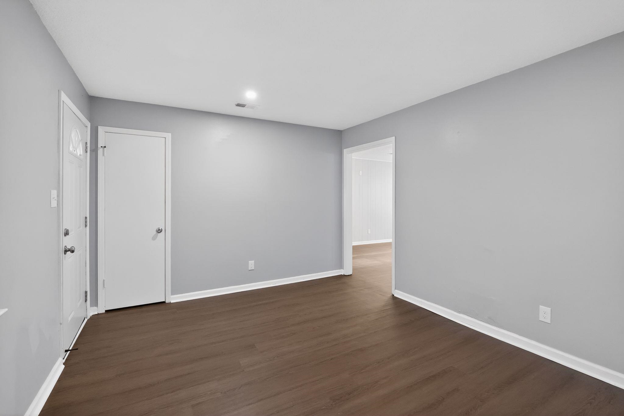 4686 Gill Rd Property Photo 14