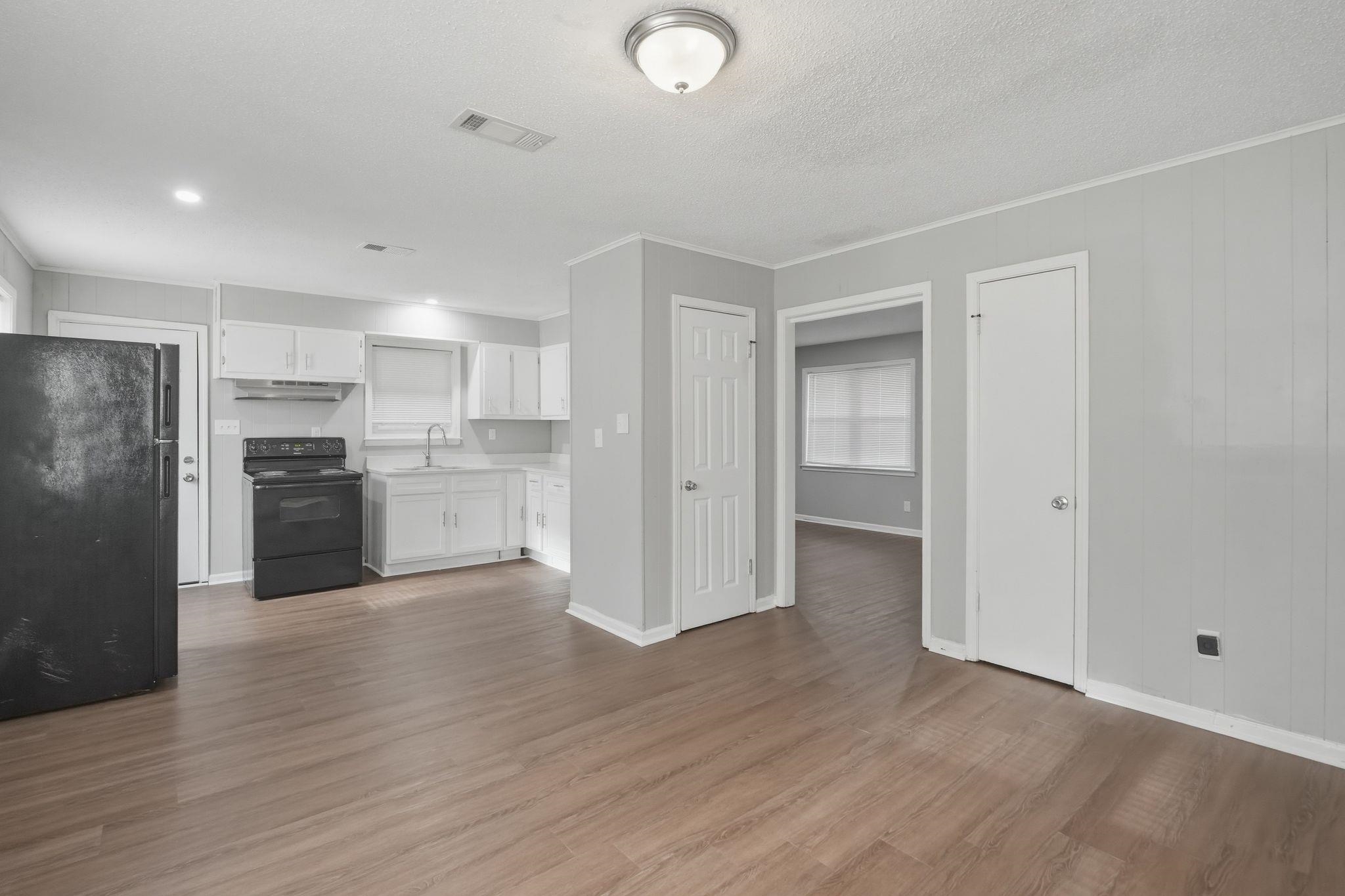 4686 Gill Rd Property Photo 15
