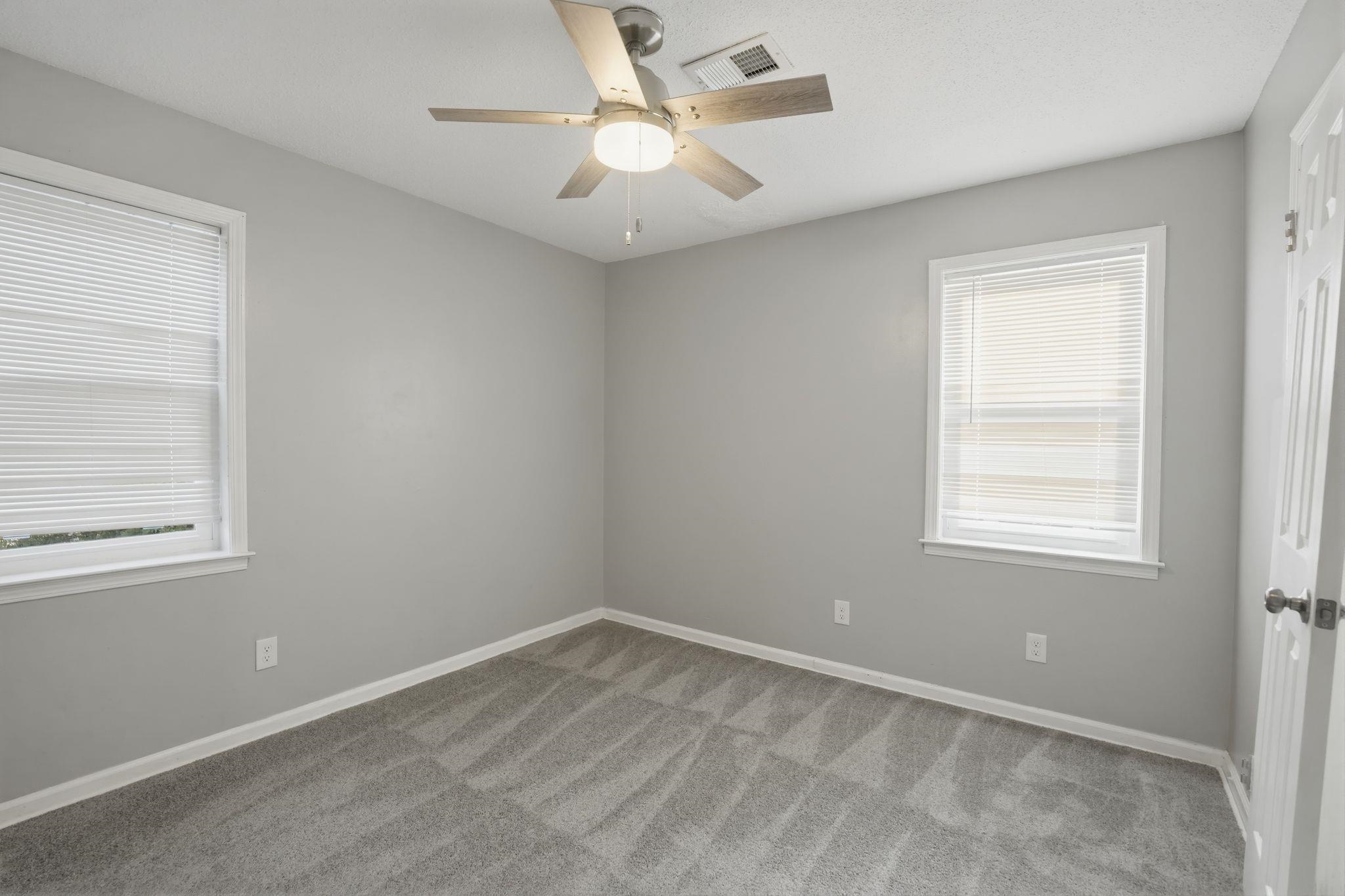 4686 Gill Rd Property Photo 21