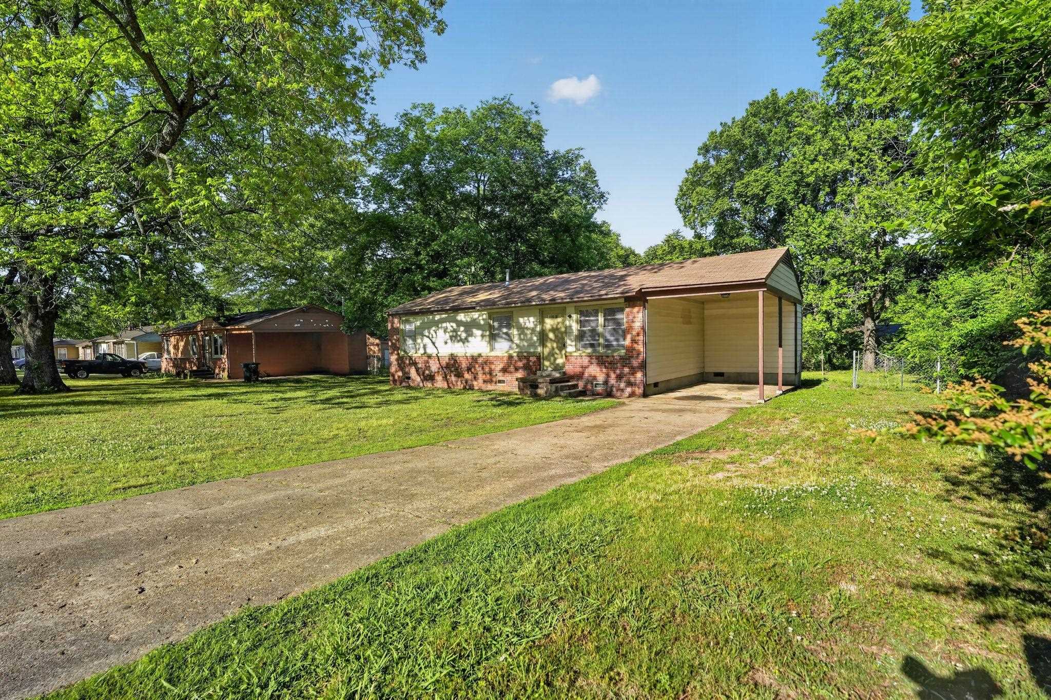 4955 STACEY DR Property Photo 1