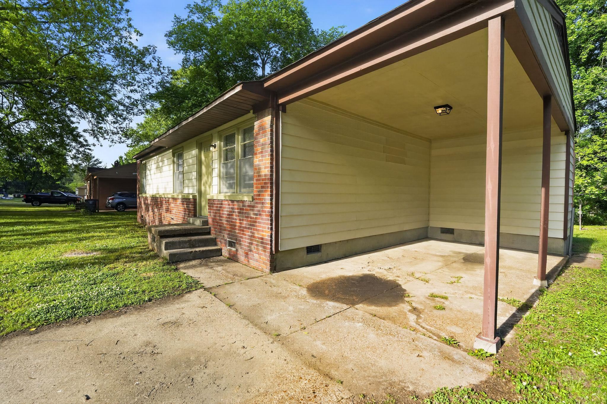 4955 Stacey Dr Property Photo 5