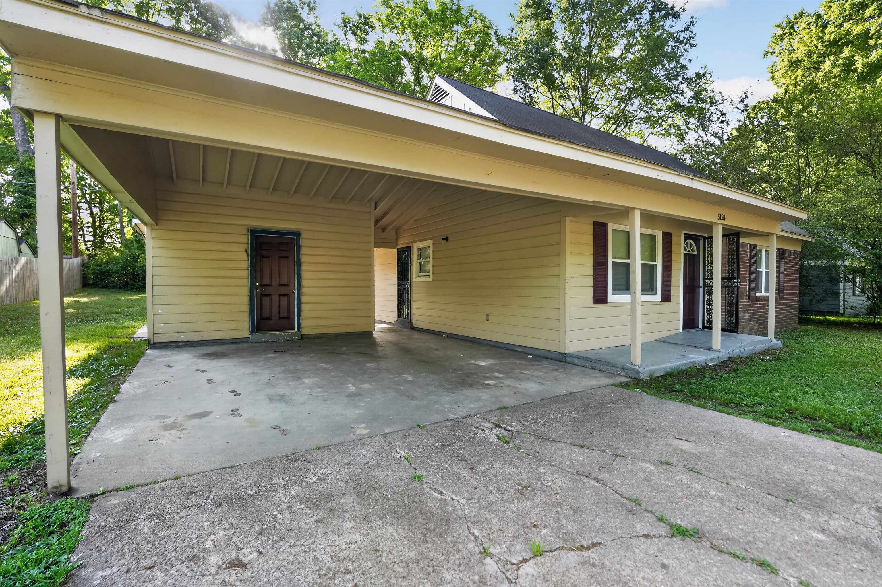 5124 Gill Rd Property Photo 2