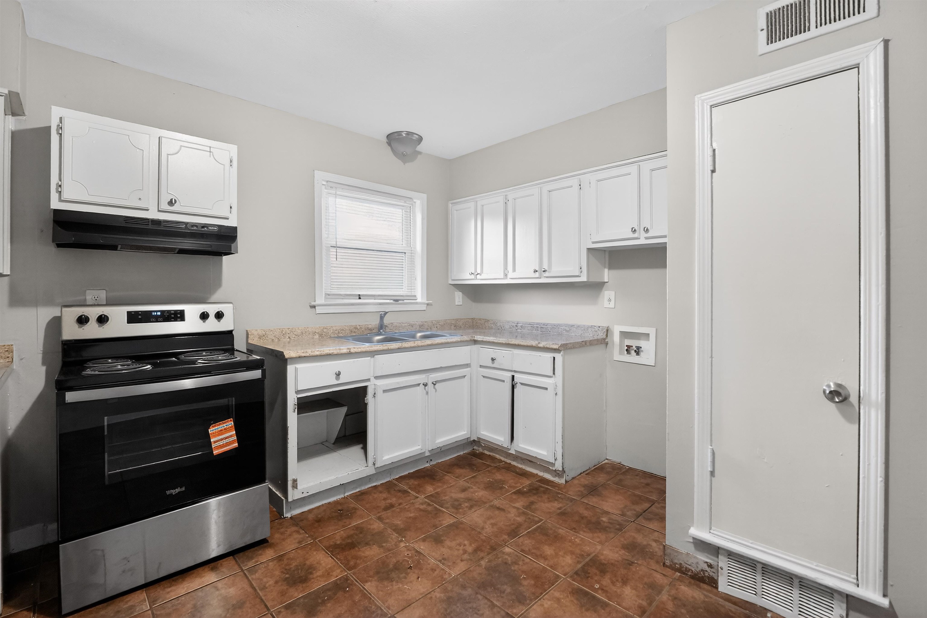 5124 Gill Rd Property Photo 17