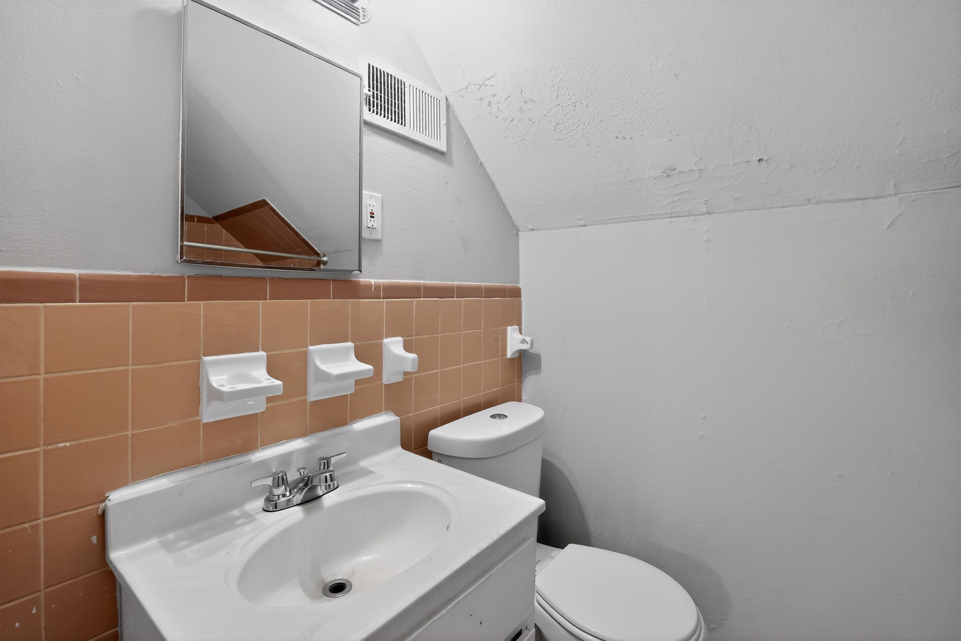 5124 Gill Rd Property Photo 22