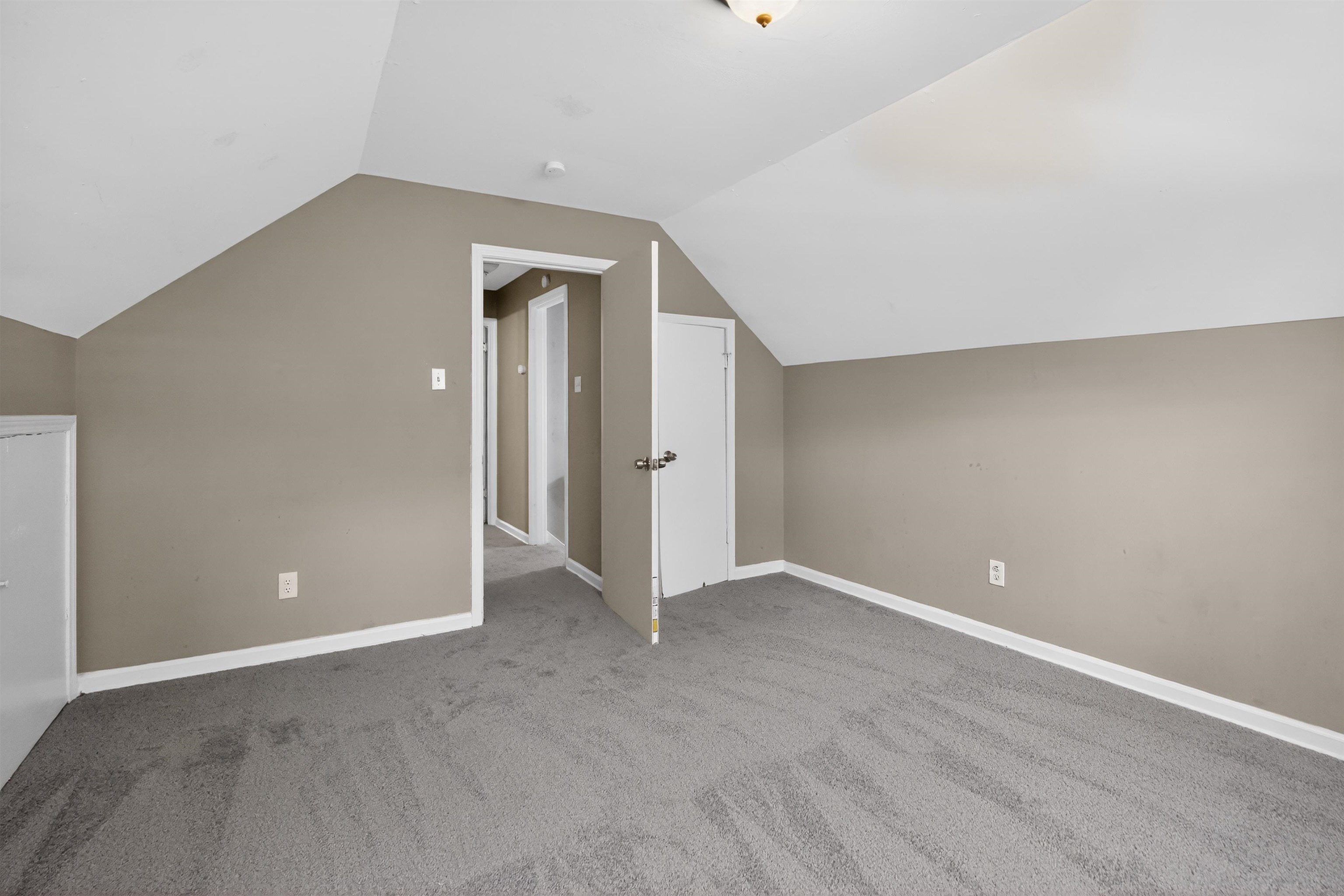 5124 Gill Rd Property Photo 26