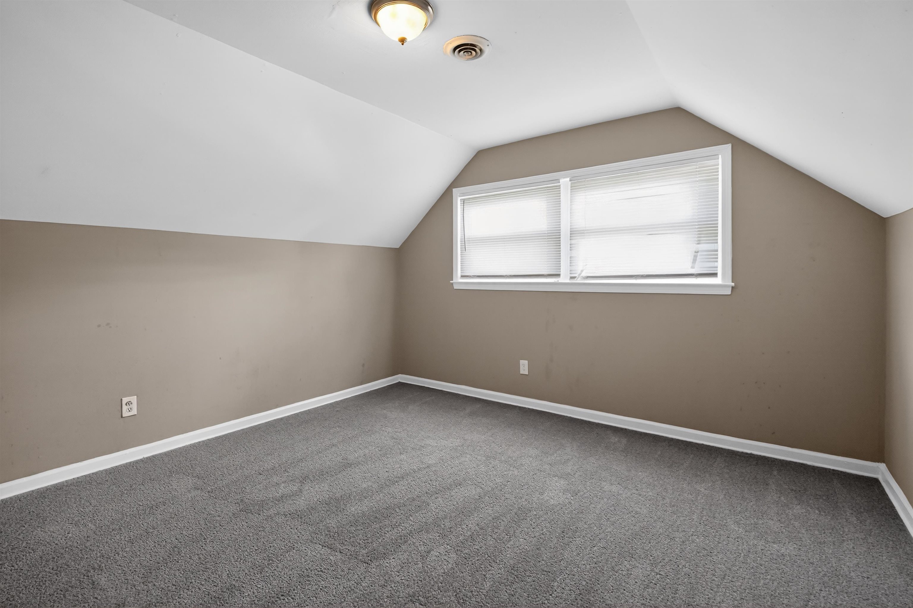 5124 Gill Rd Property Photo 32