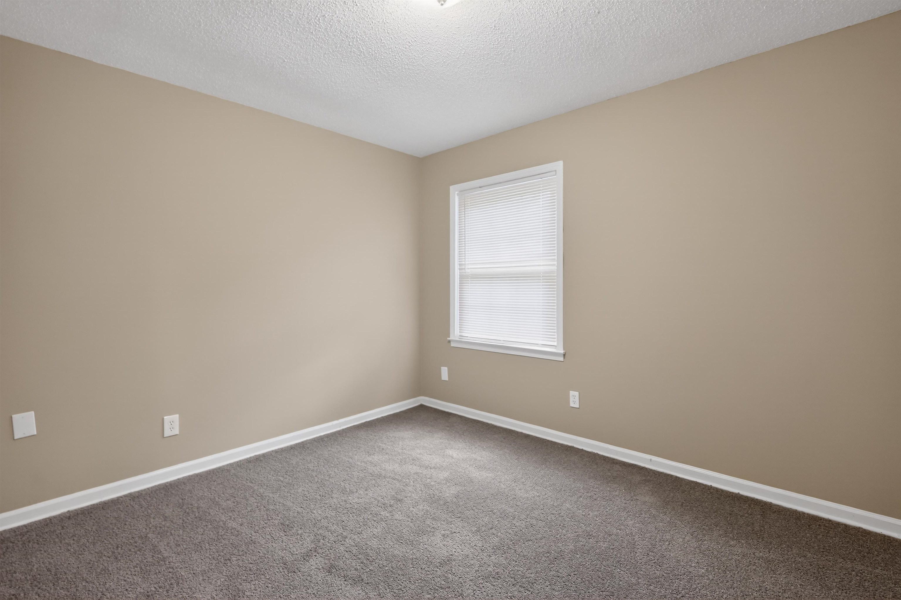 2328 Millbrook Ave Property Photo 16