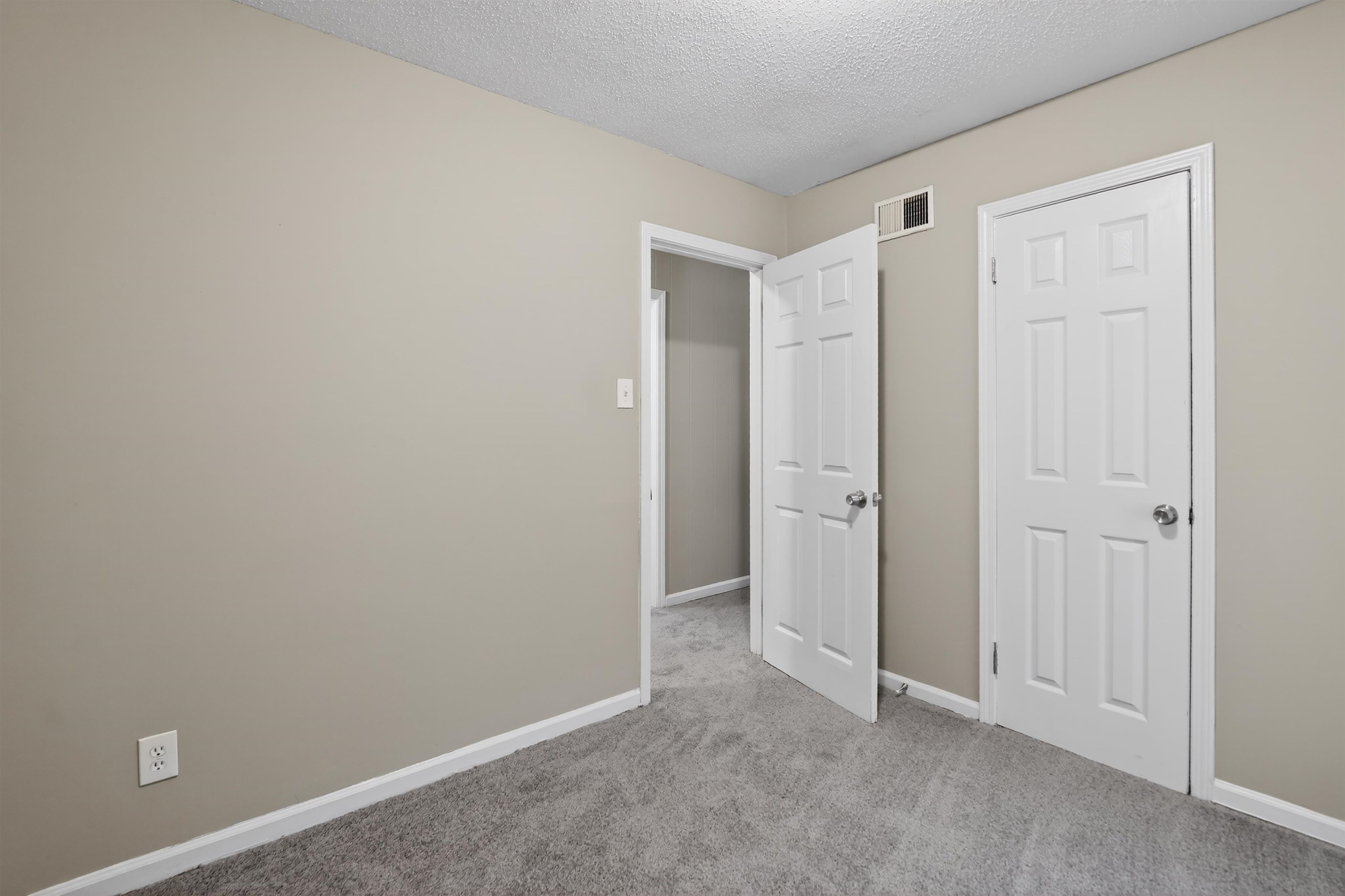 2328 Millbrook Ave Property Photo 24