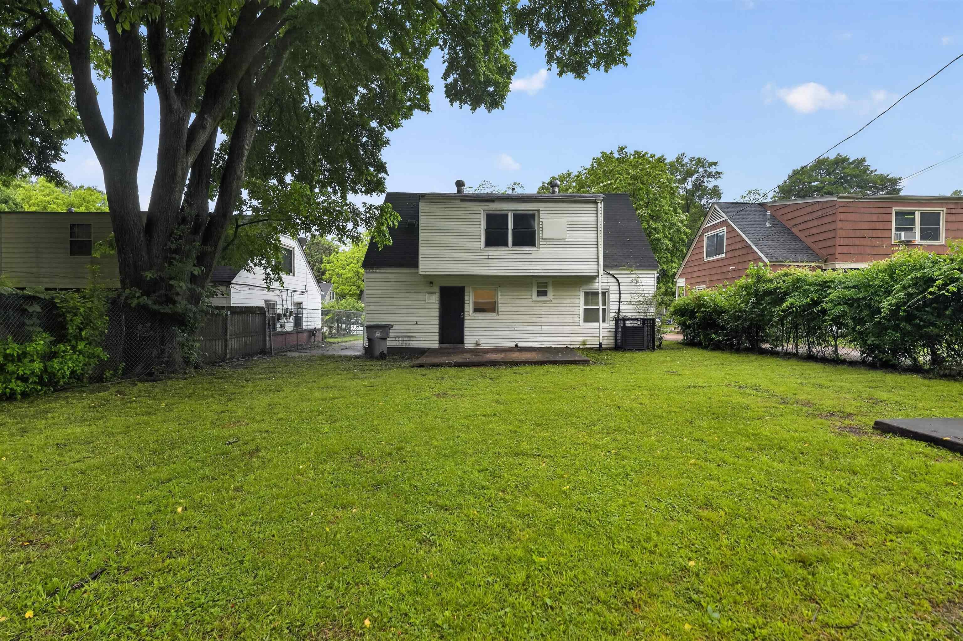 1300 Tyne St Property Photo 7