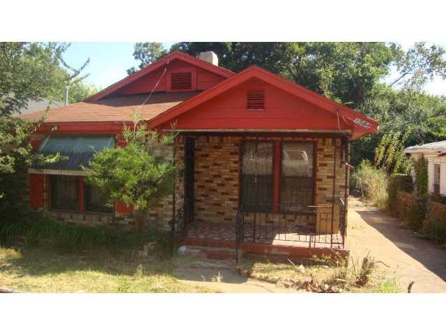 1584 CARPENTER ST Property Photo 1