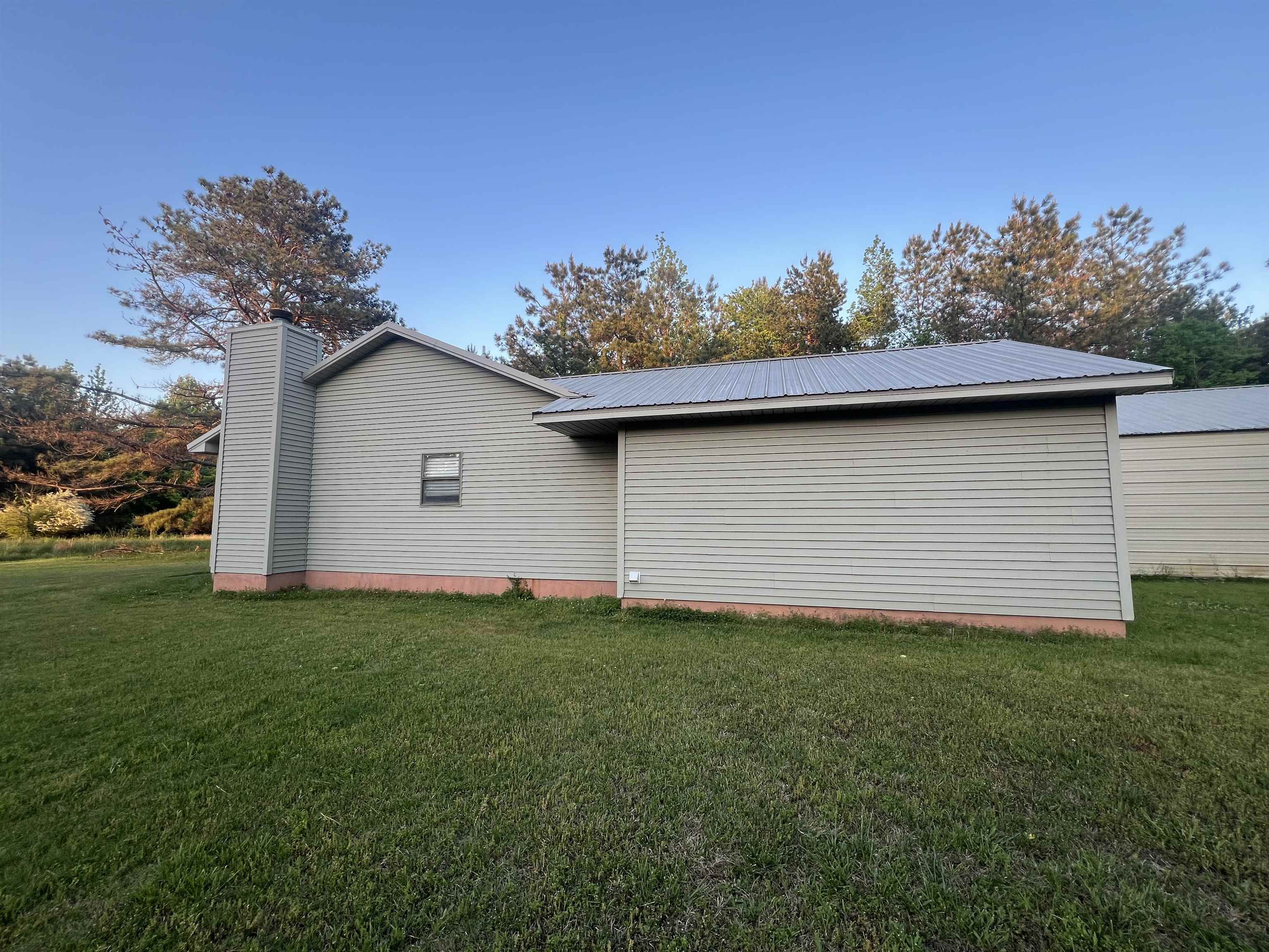 575 Golf Dr Property Photo 12