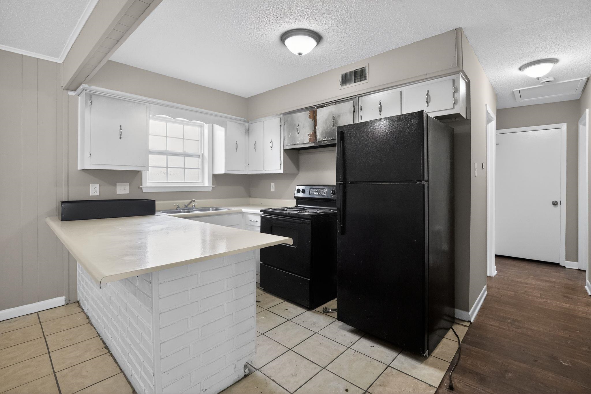 19 Lydgate Ave Property Photo 24