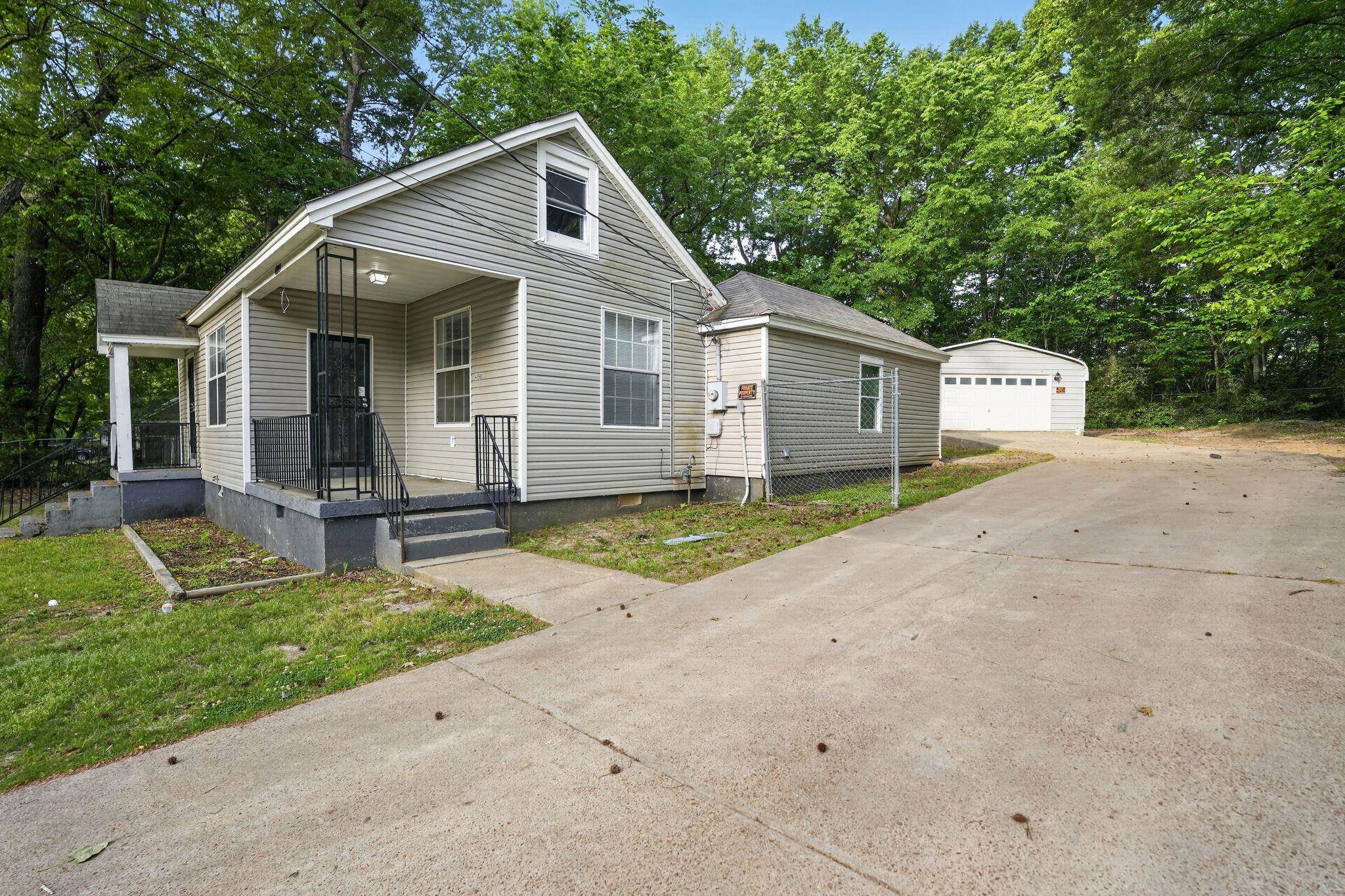 4199 Auburn Rd Property Photo 1