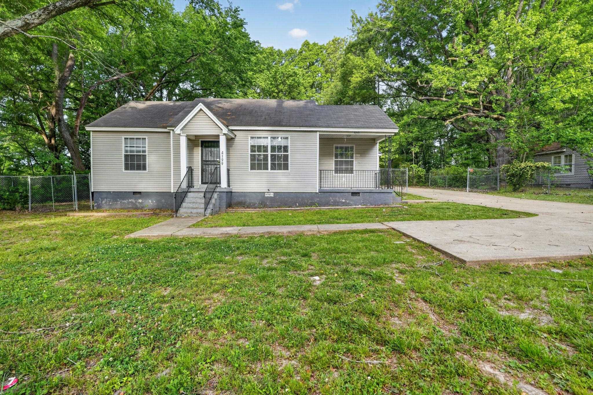 4199 Auburn Rd Property Photo 2