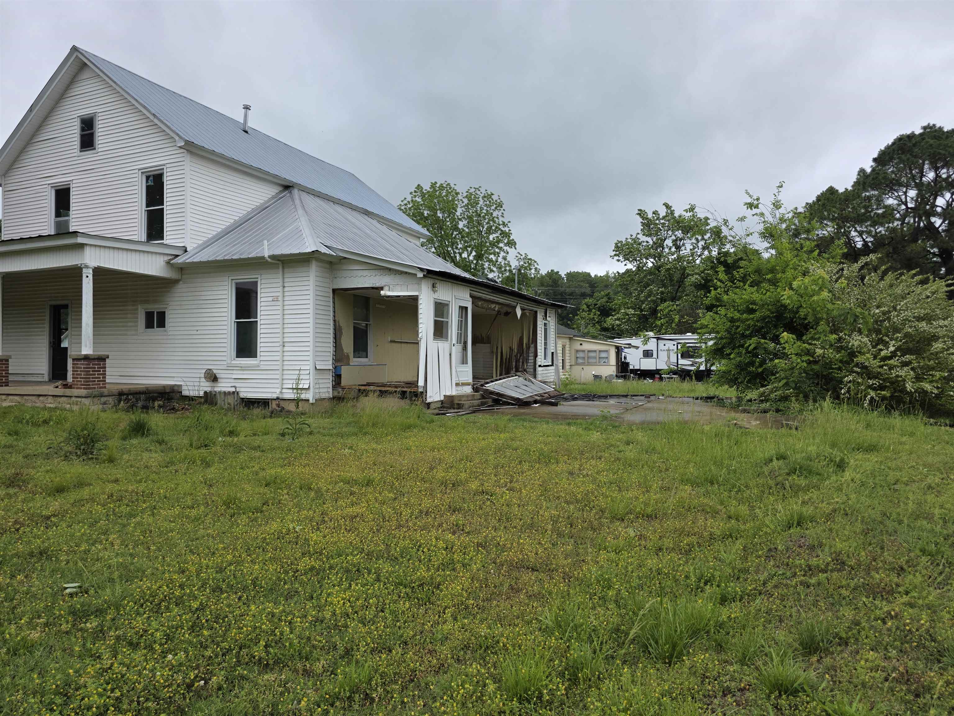 101 Slayden Ave Property Photo 3