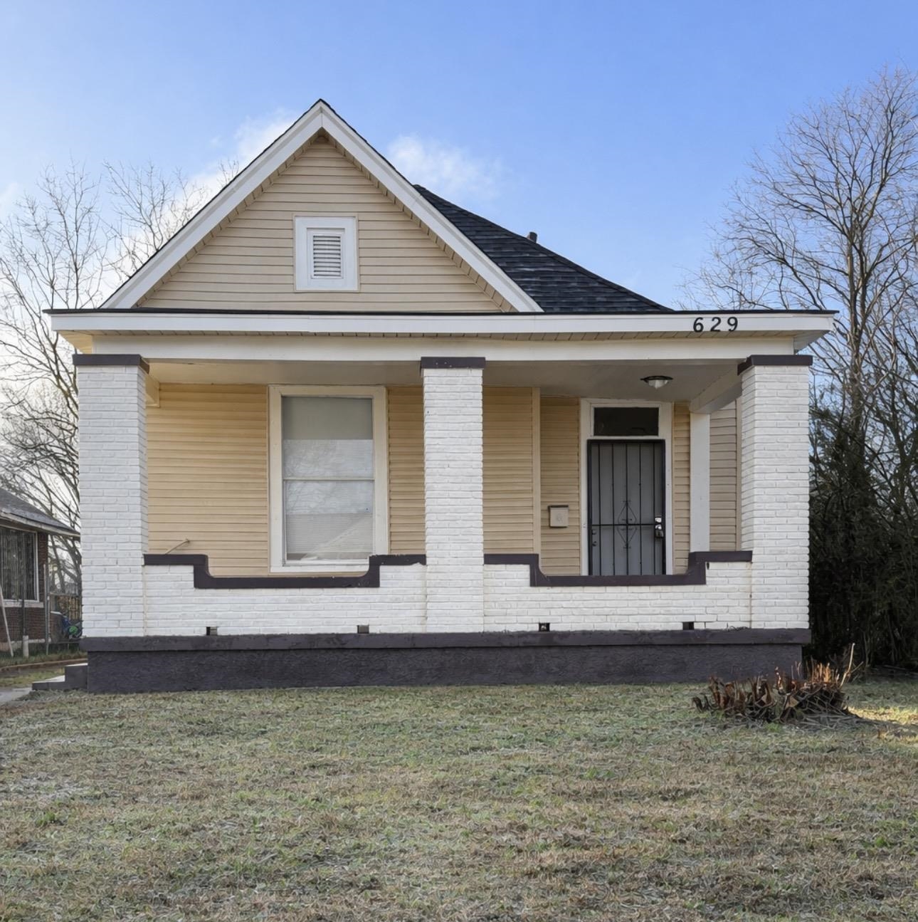 629 E Trigg Ave Property Photo 1