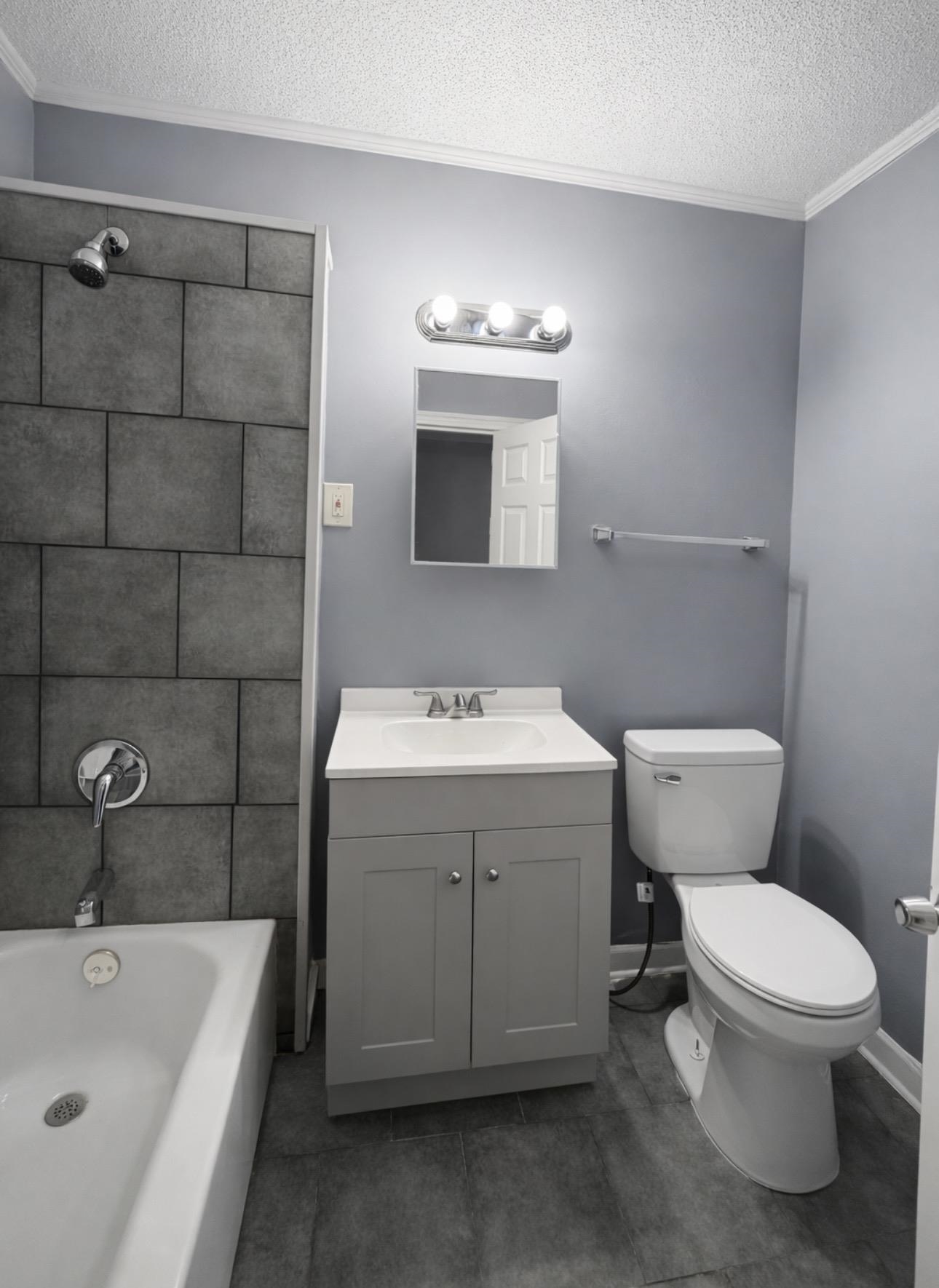 629 E Trigg Ave Property Photo 8