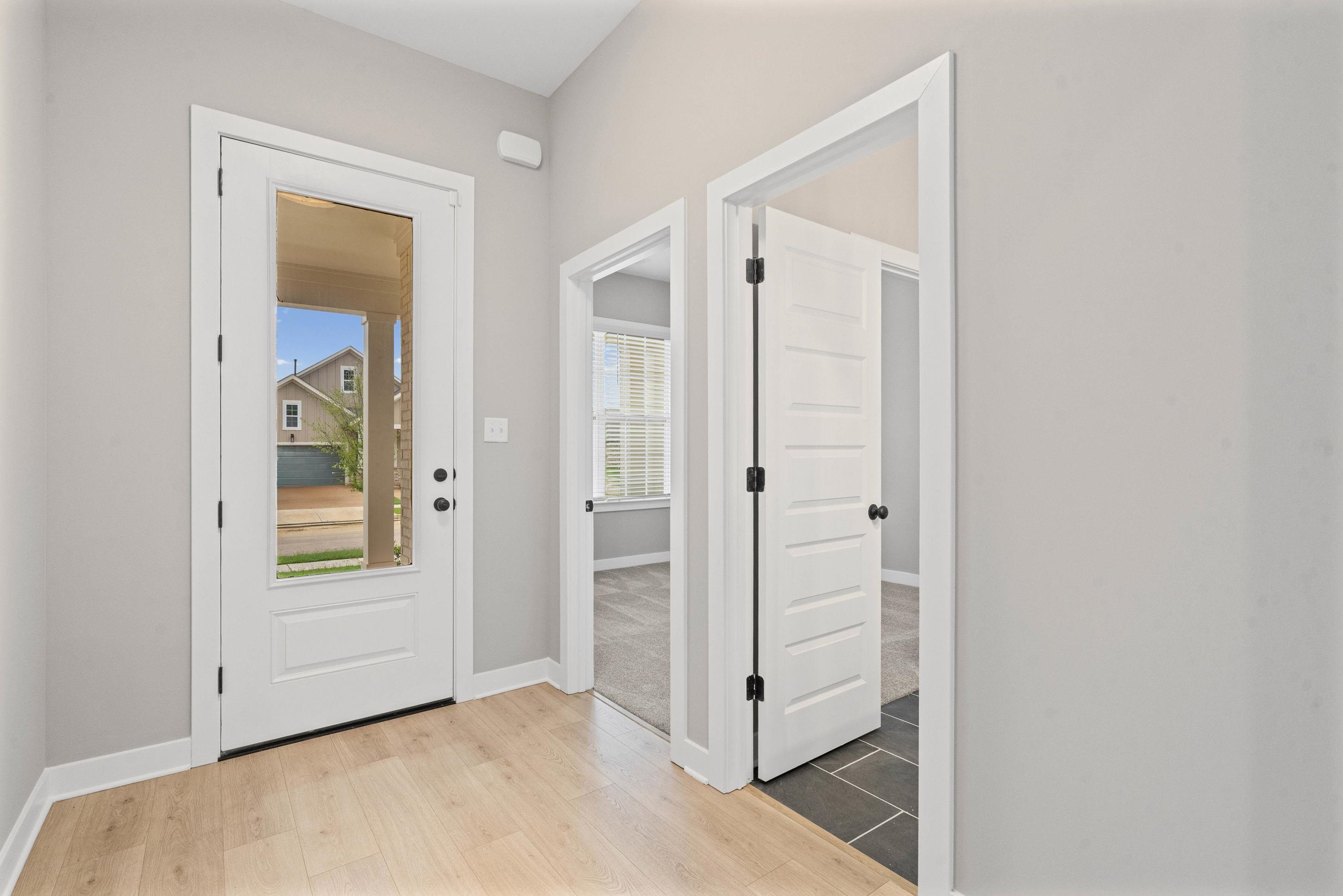 9940 Delphinium Dr N Property Photo 3