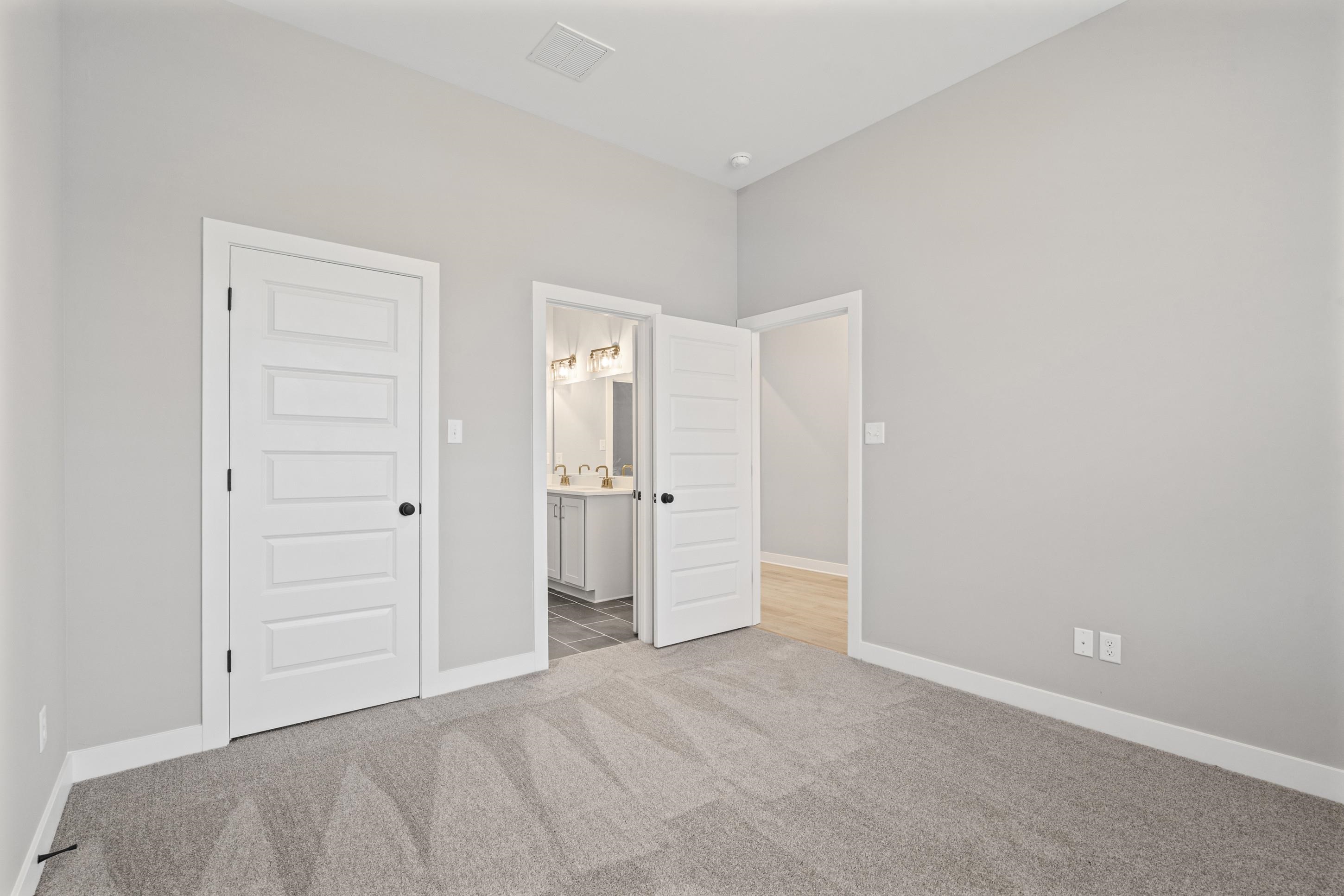 9940 Delphinium Dr N Property Photo 12
