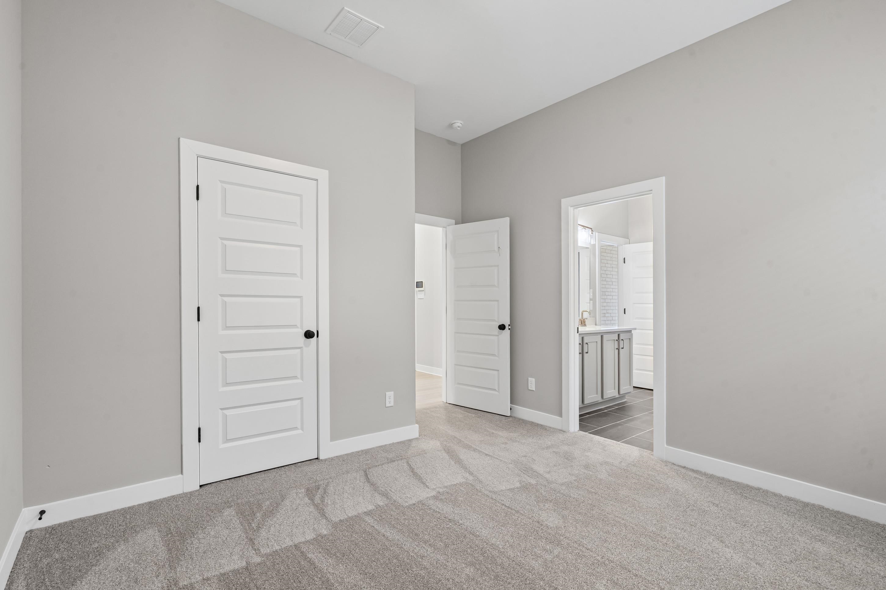 9940 Delphinium Dr N Property Photo 16