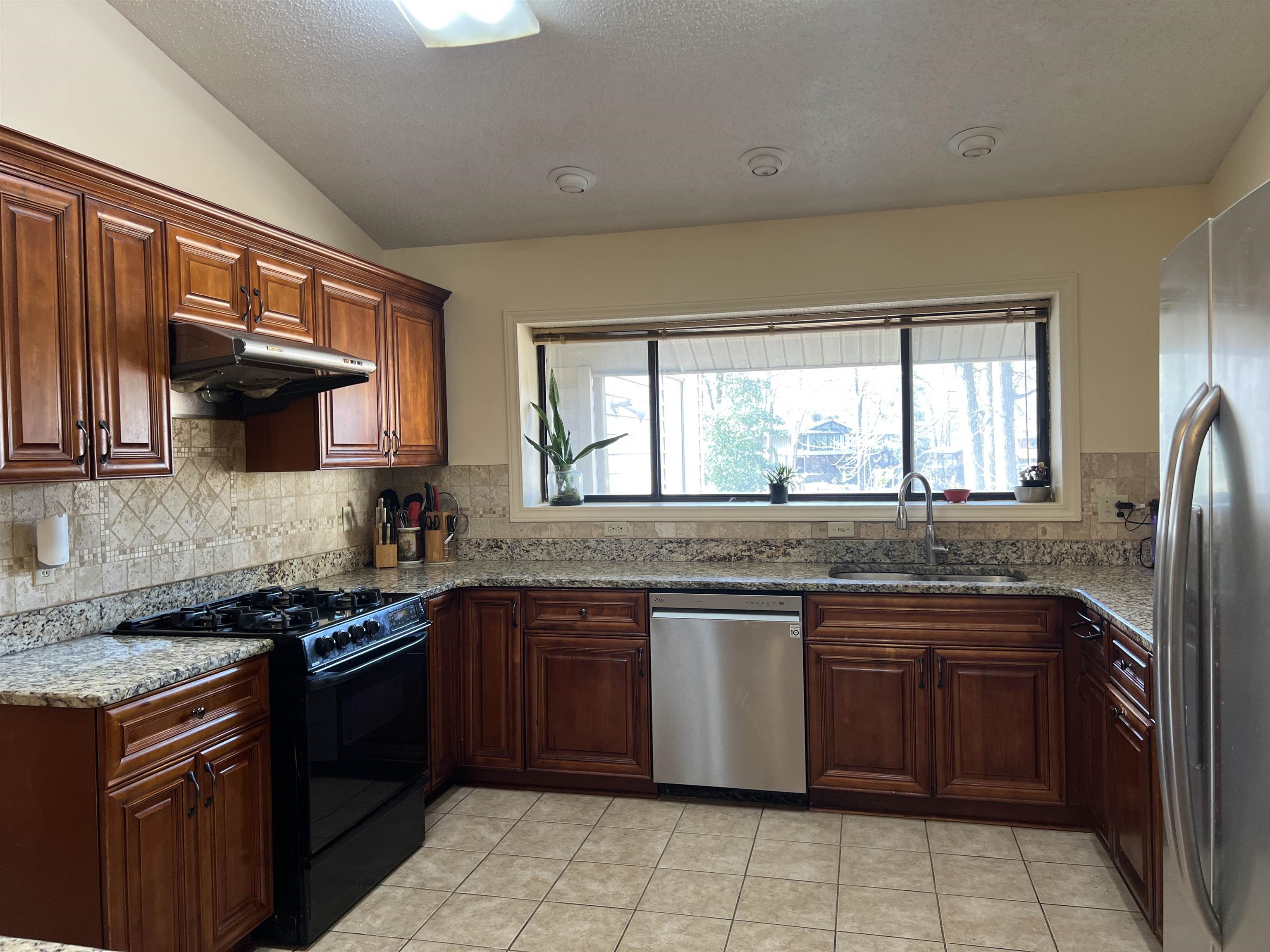 3953 Otter Dr Property Photo 10