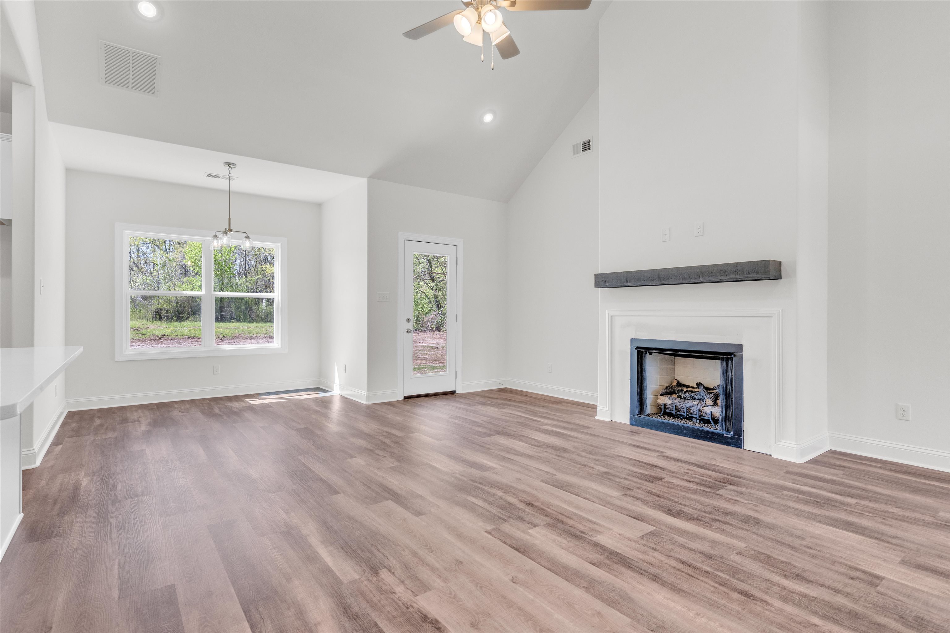 347 Centerline Roper Loop Property Photo 7