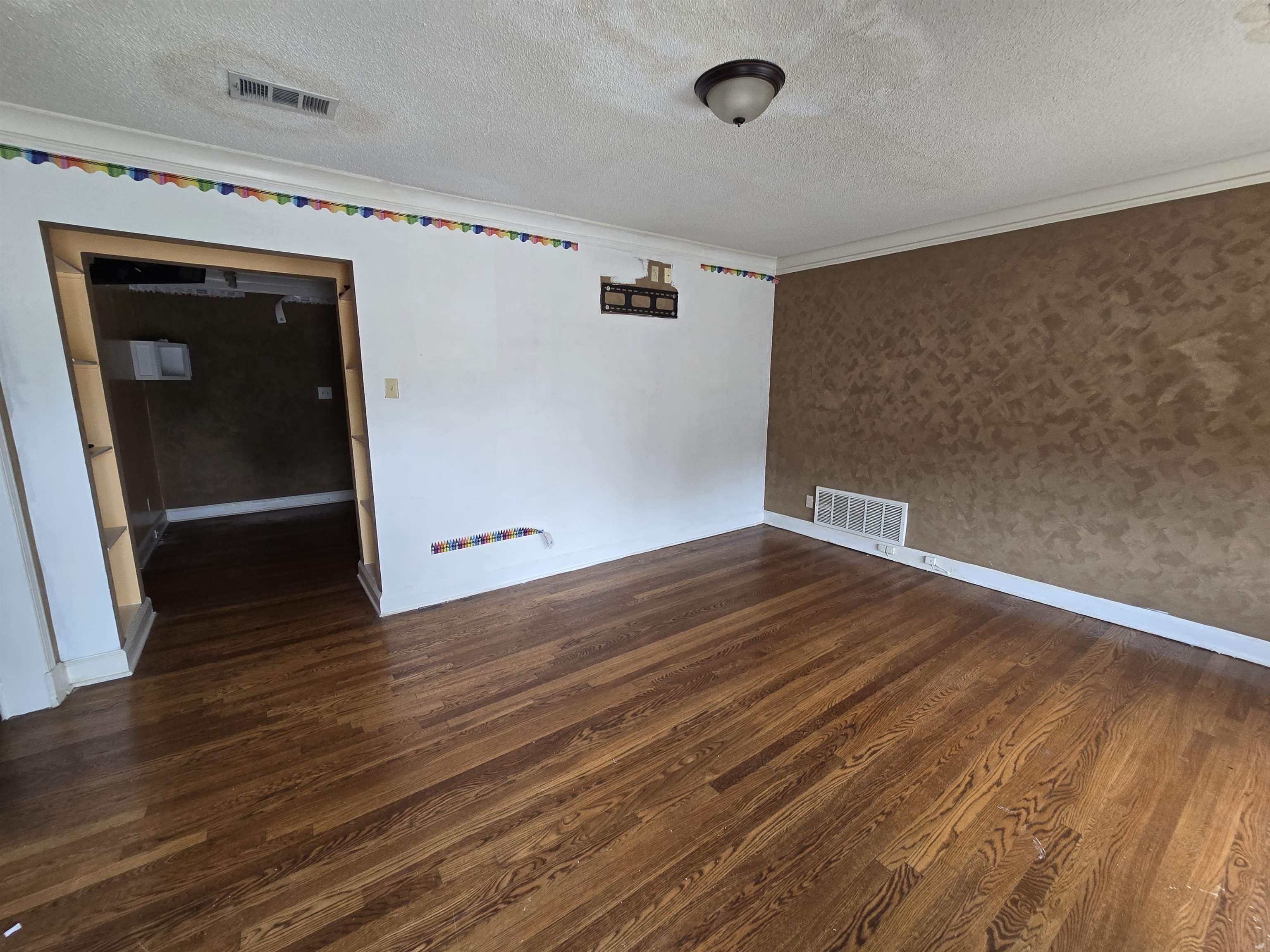 3048 Park Ave Property Photo 6
