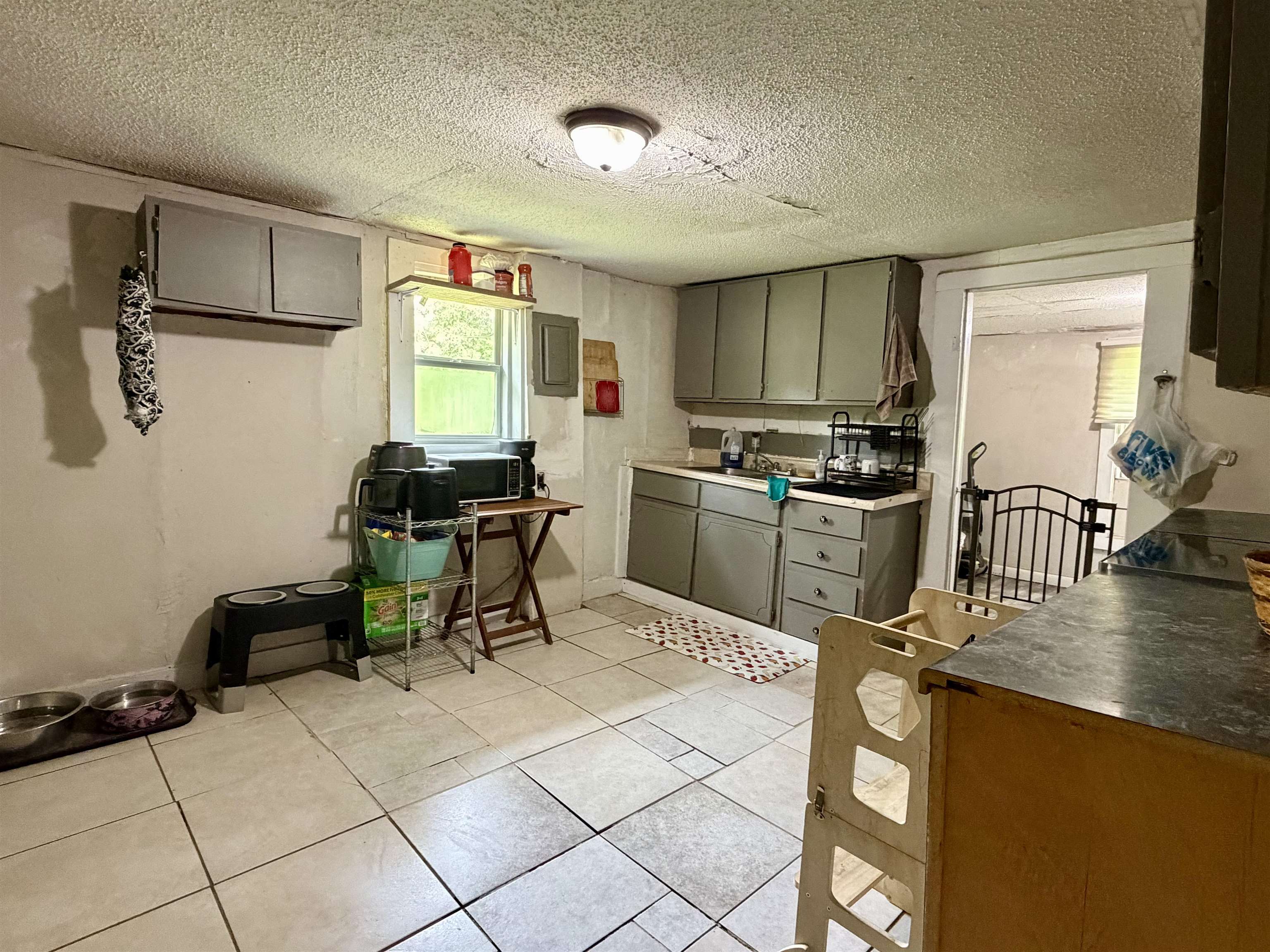 701 Circle Hill Dr Property Photo 4