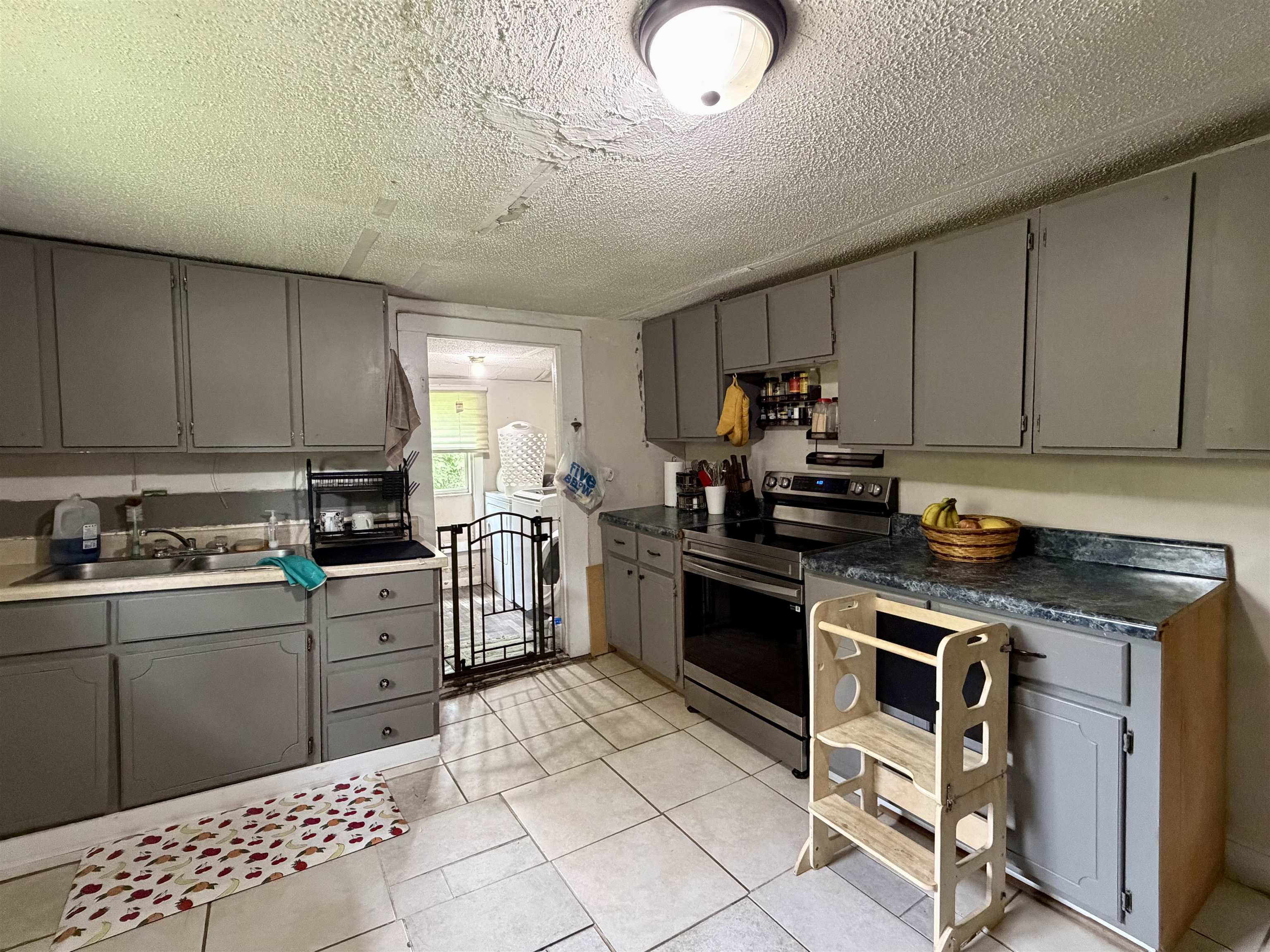 701 Circle Hill Dr Property Photo 5