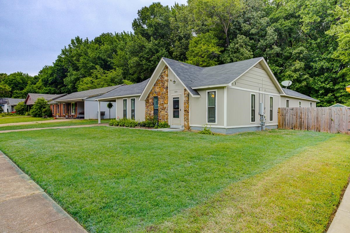 5054 Gull Rd Property Photo 3
