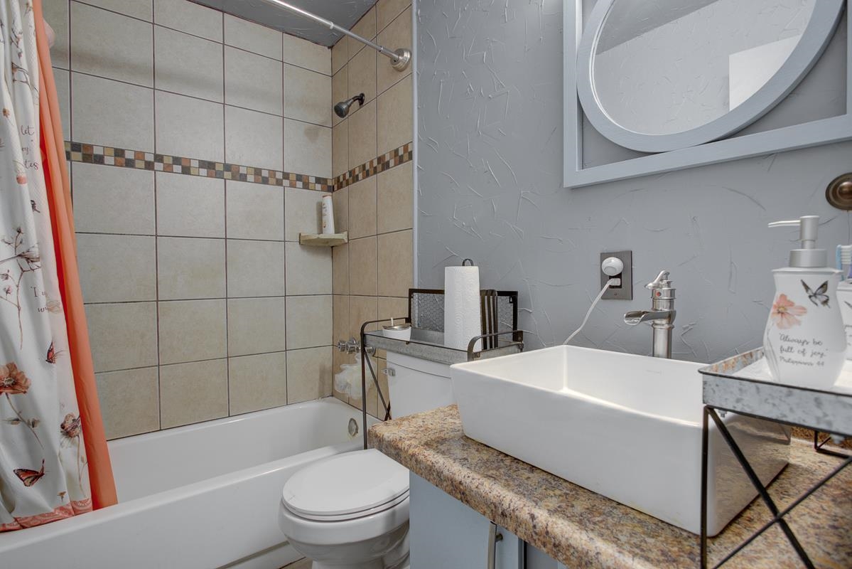 5054 Gull Rd Property Photo 16