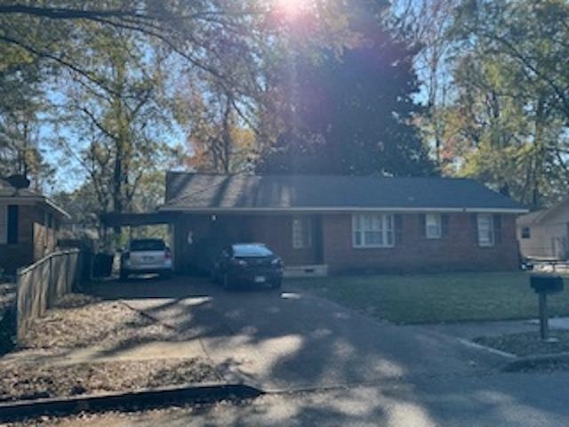 1675 Haywood Ave Property Photo 3