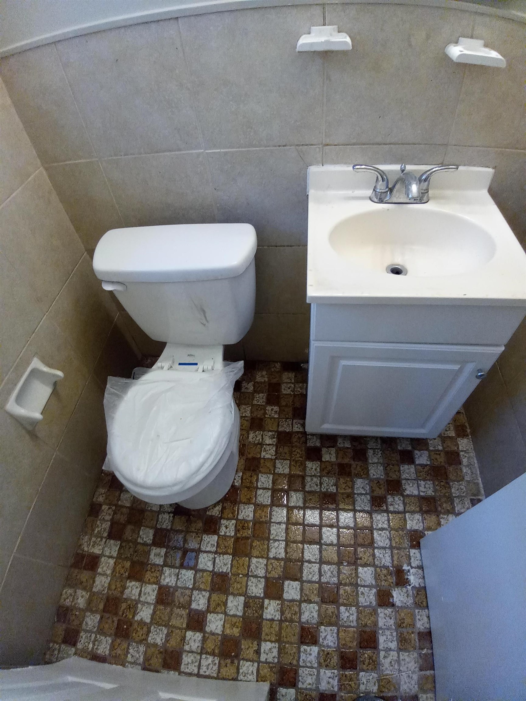 1675 Haywood Ave Property Photo 8