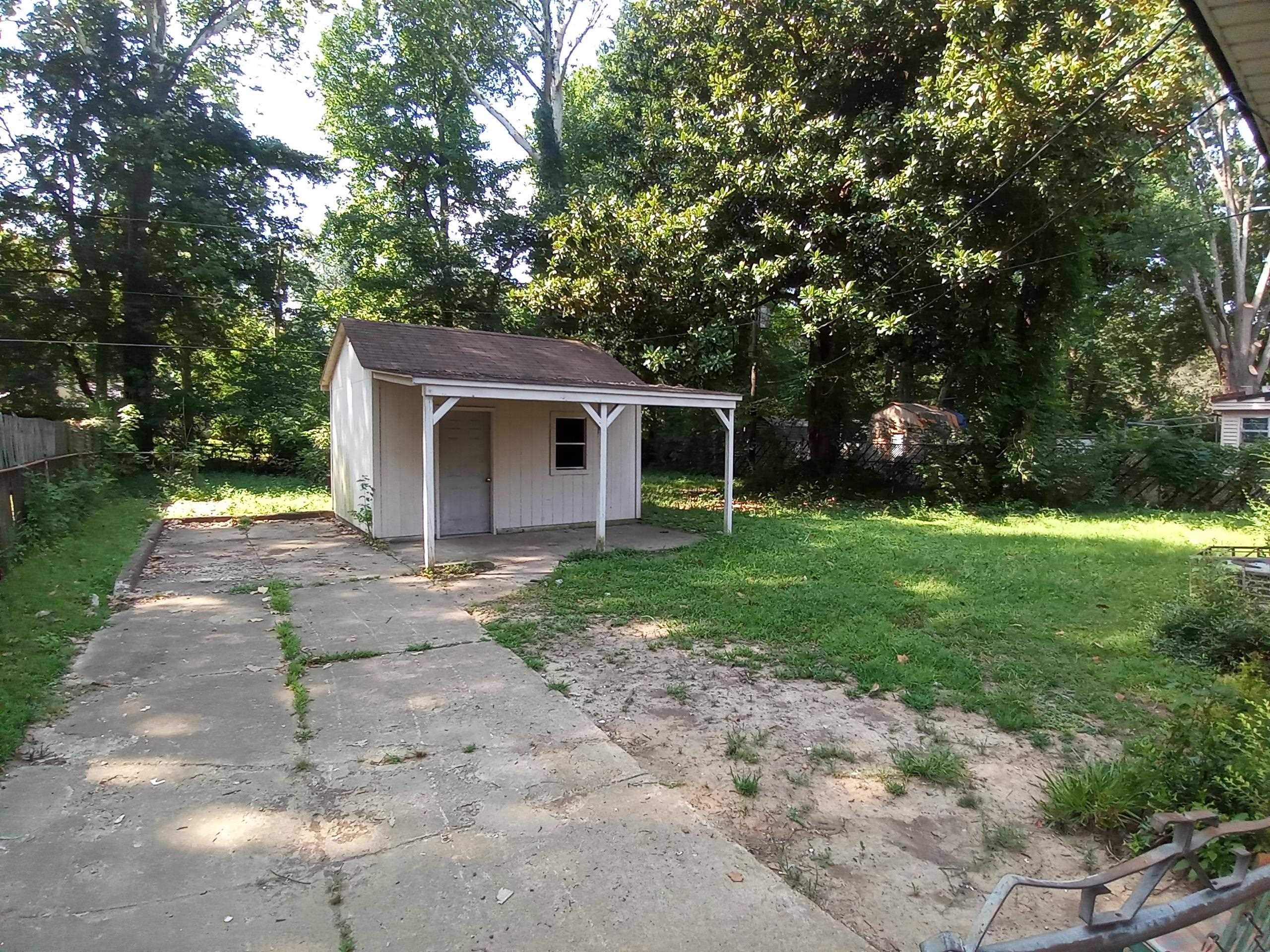 1675 Haywood Ave Property Photo 16