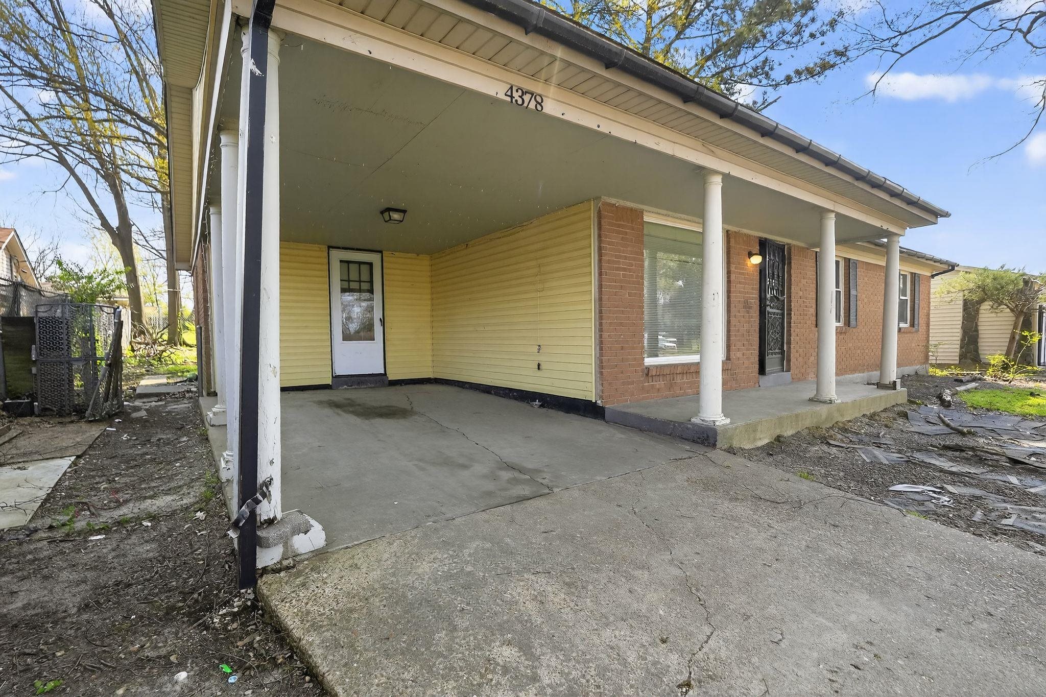 4378 Hawkeye St Property Photo 5