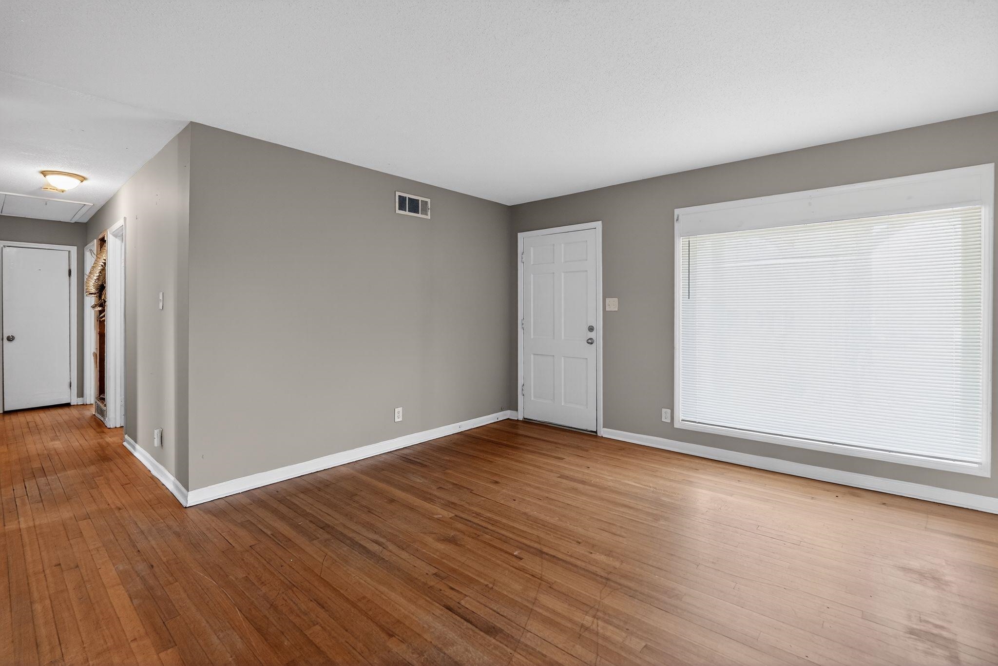 4378 Hawkeye St Property Photo 7