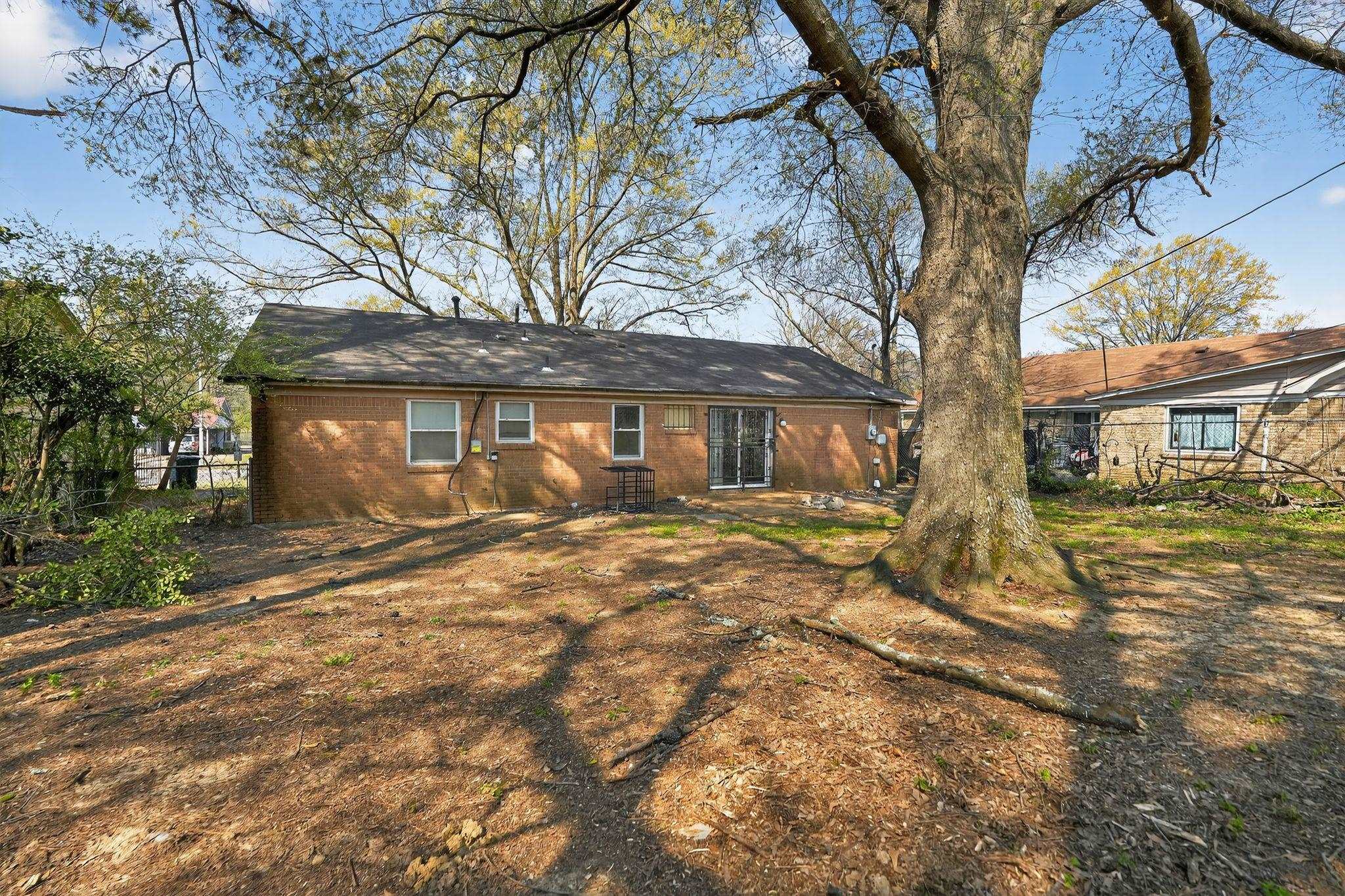 4378 Hawkeye St Property Photo 28