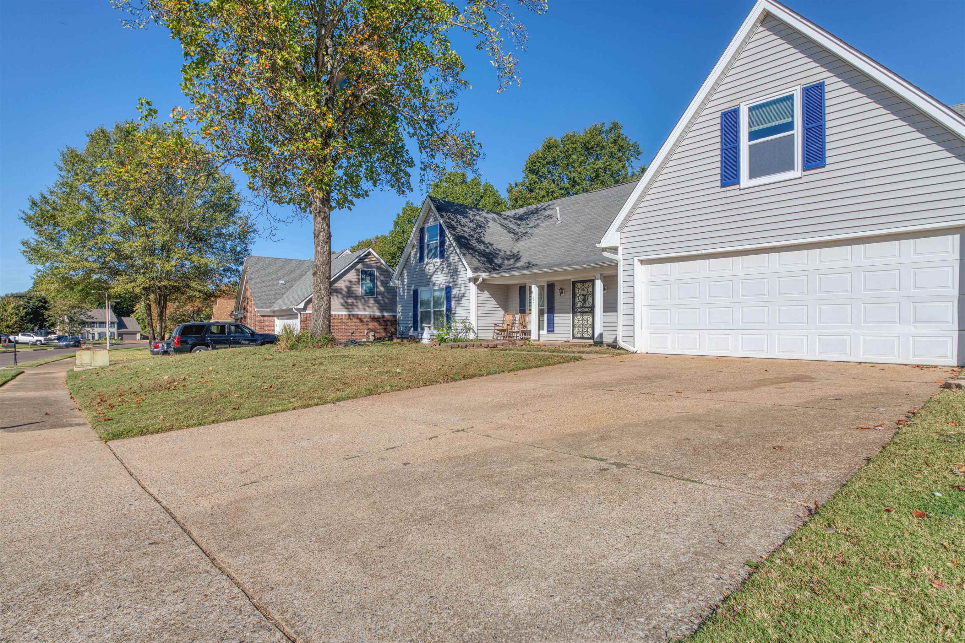 6348 Eastbrier Dr Property Photo 3