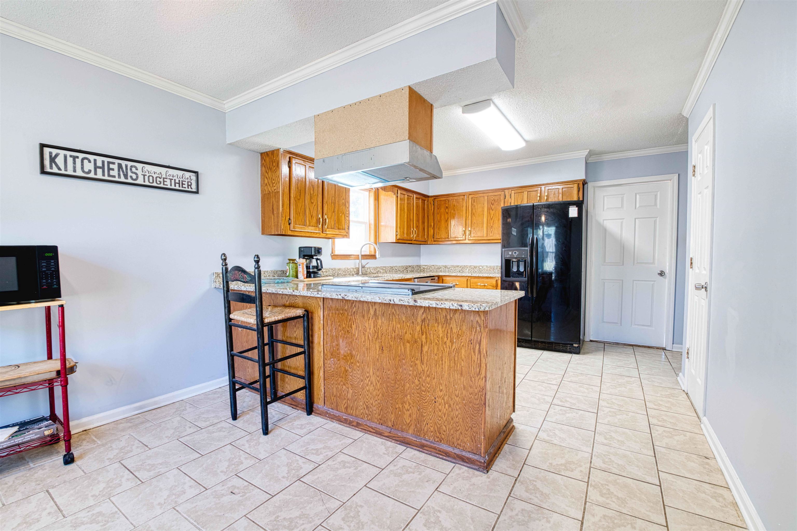 6348 Eastbrier Dr Property Photo 9