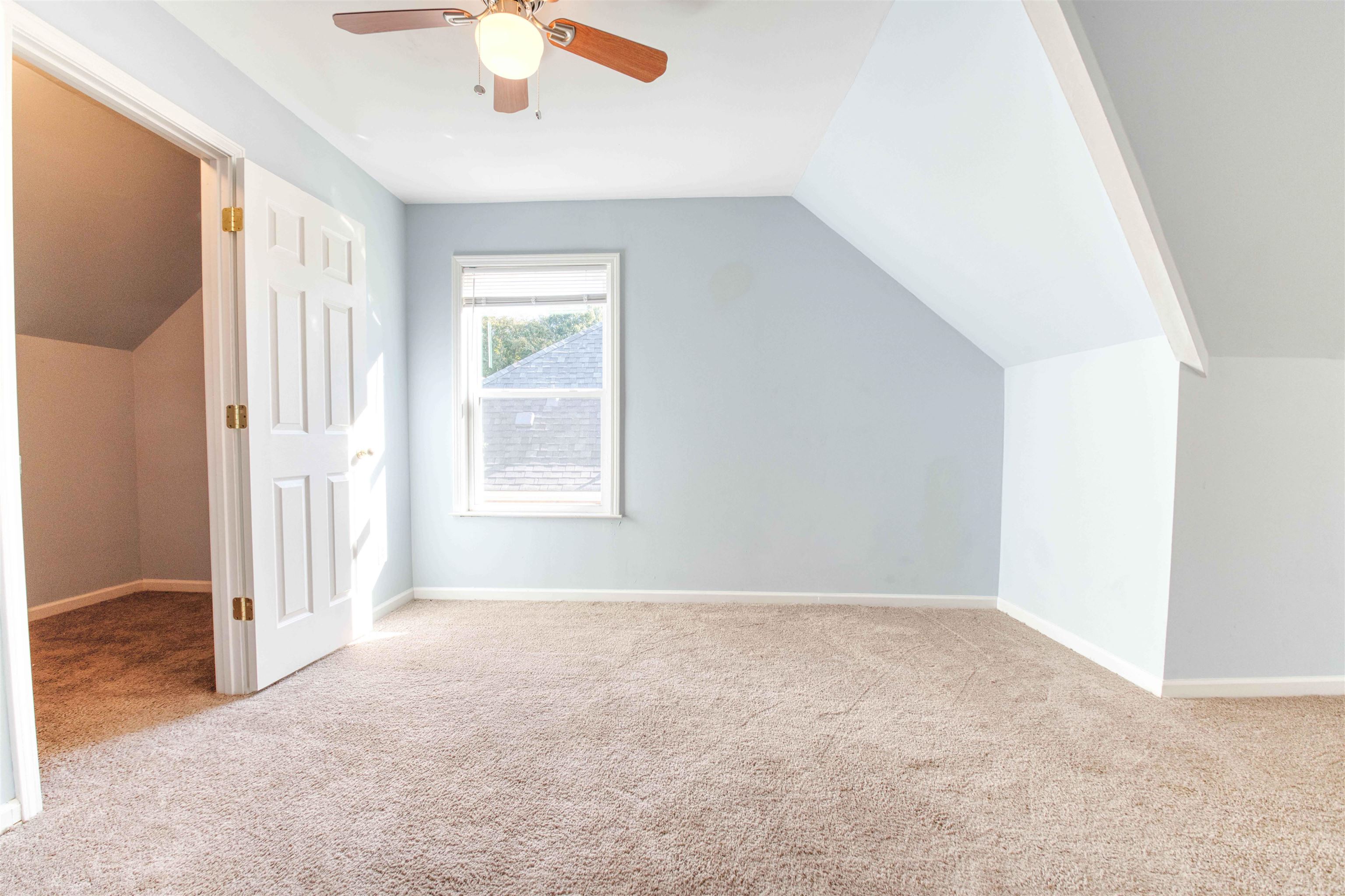 6348 Eastbrier Dr Property Photo 23