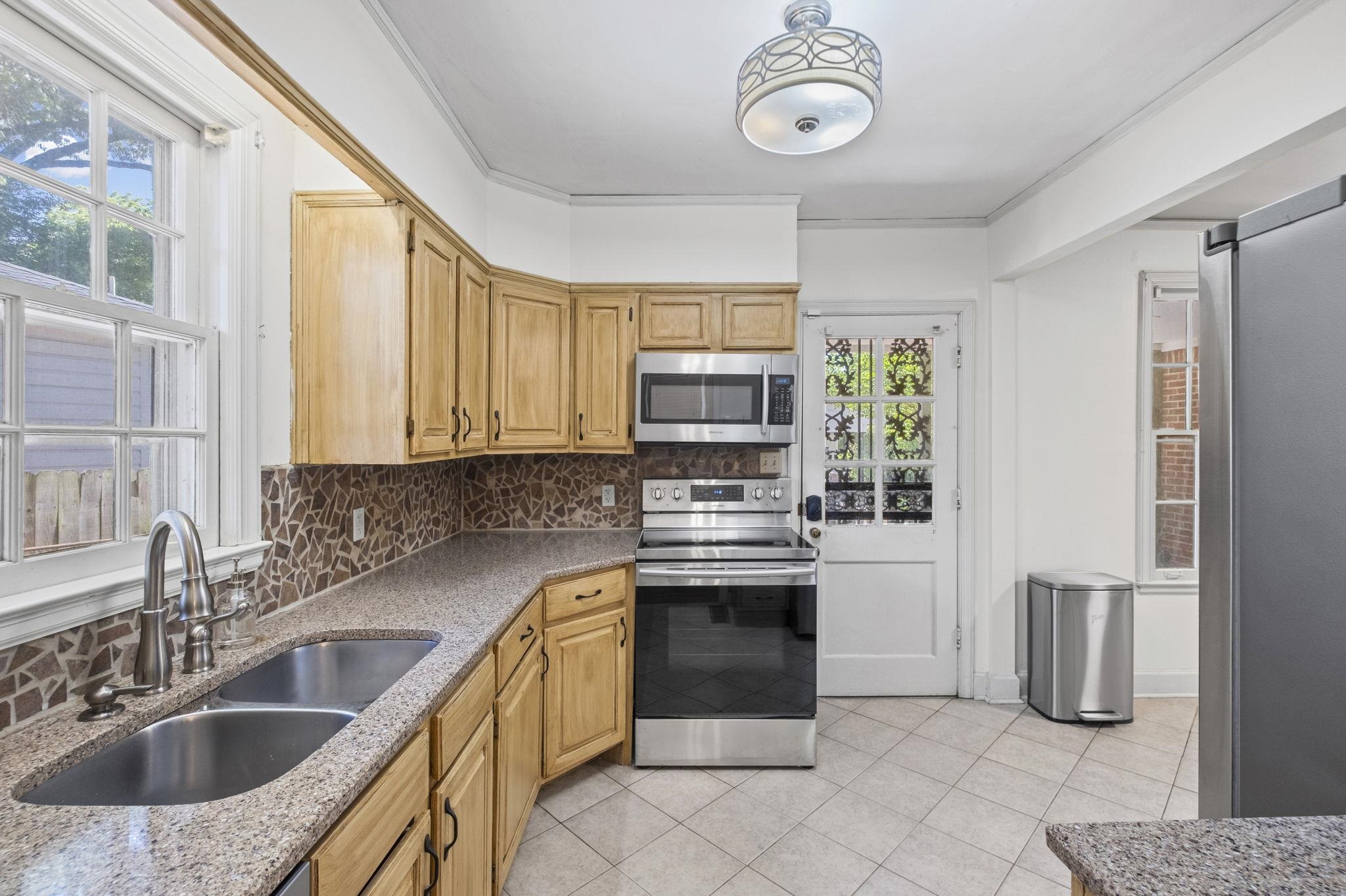 503 E Swan Ridge Cir Property Photo 13
