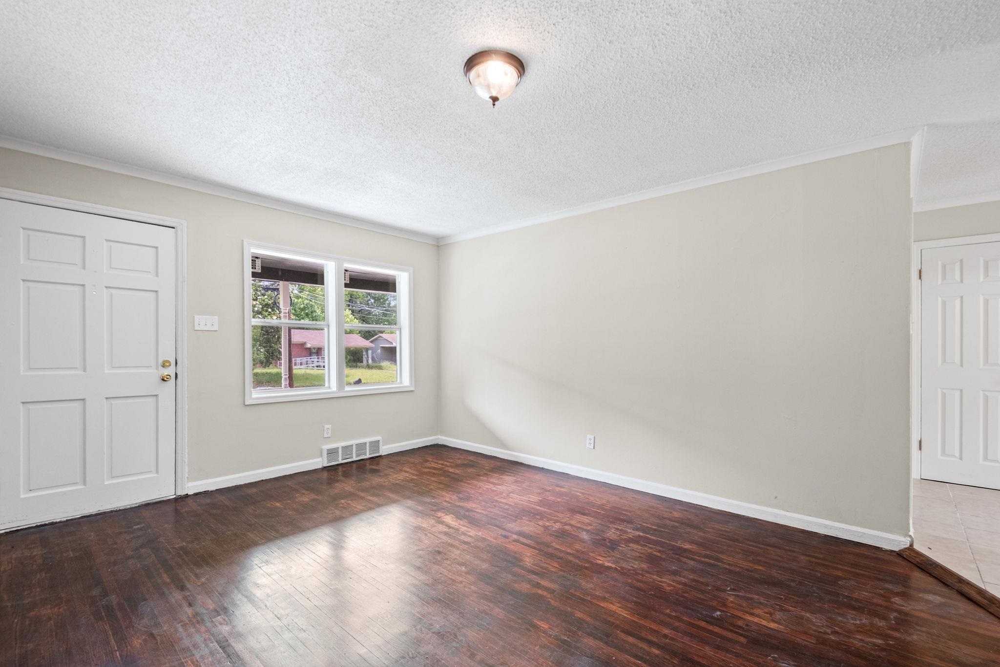 3768 Alma Dr Property Photo 5