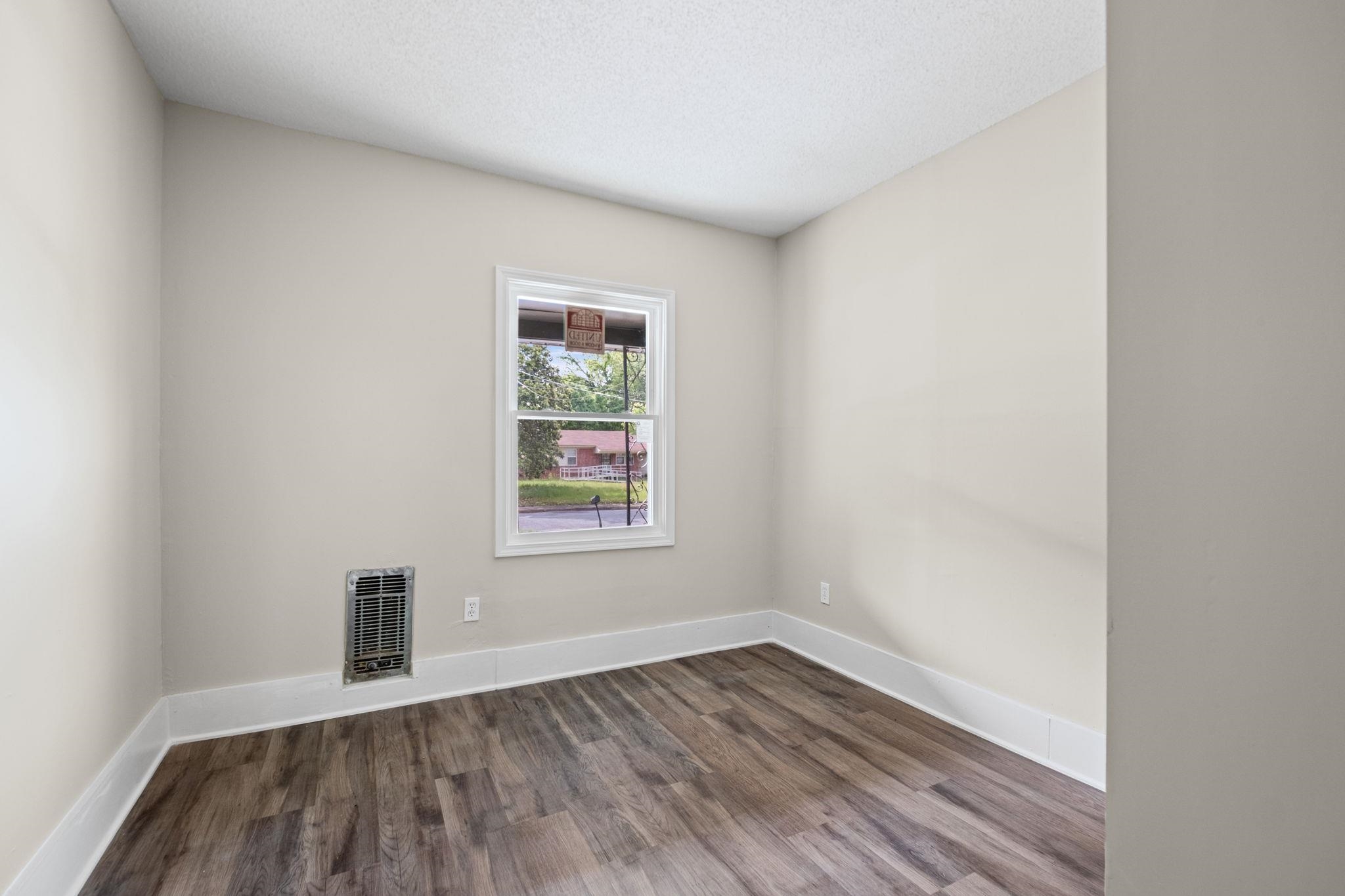 3768 Alma Dr Property Photo 12