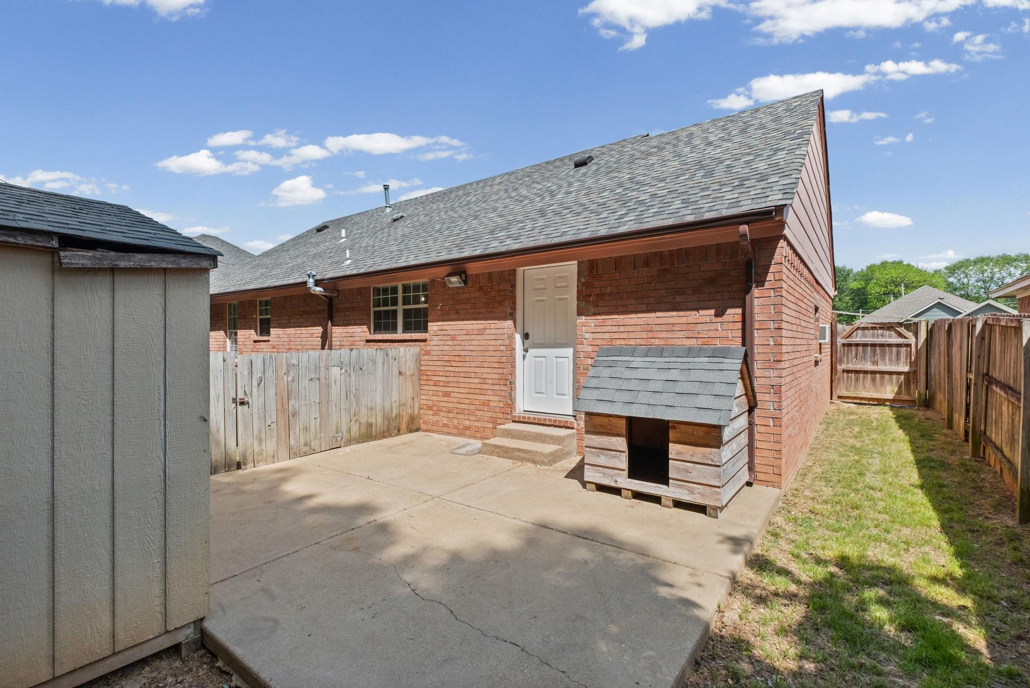 2515 Parkview Dr Property Photo 23